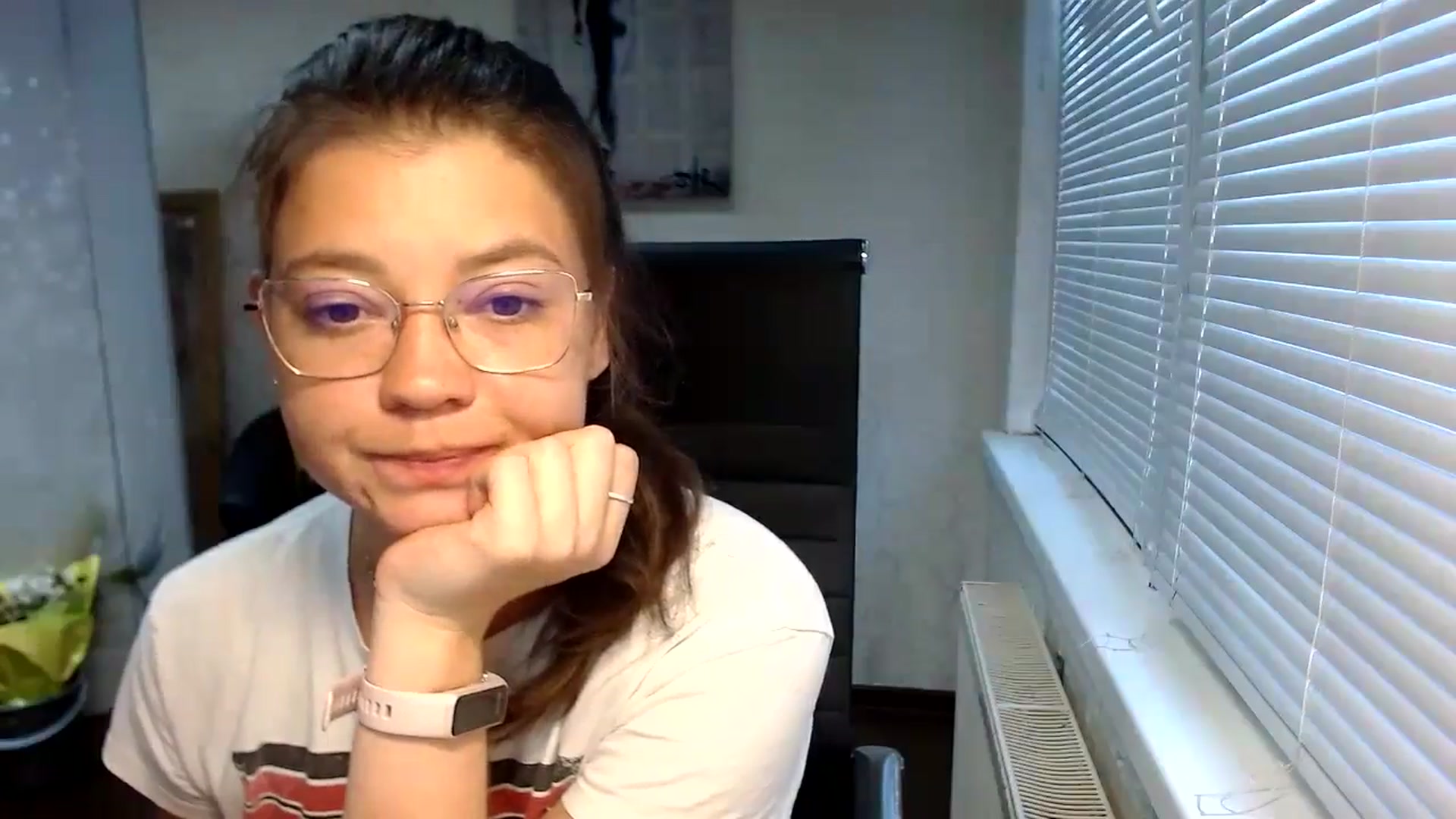 Gallery image thumbnail from SweetArinaA's myfreecams stream on, 08/18/2024, 15:49 image 6 of 20