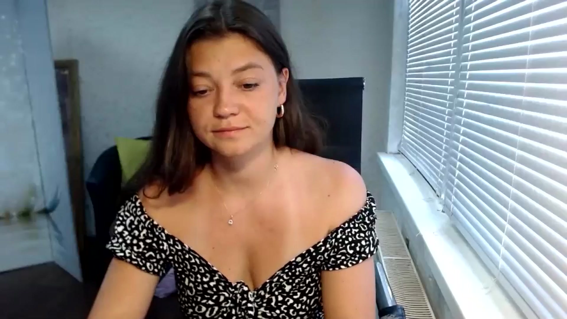 Gallery image thumbnail from SweetArinaA's myfreecams stream on, 08/31/2024, 15:22 image 5 of 20