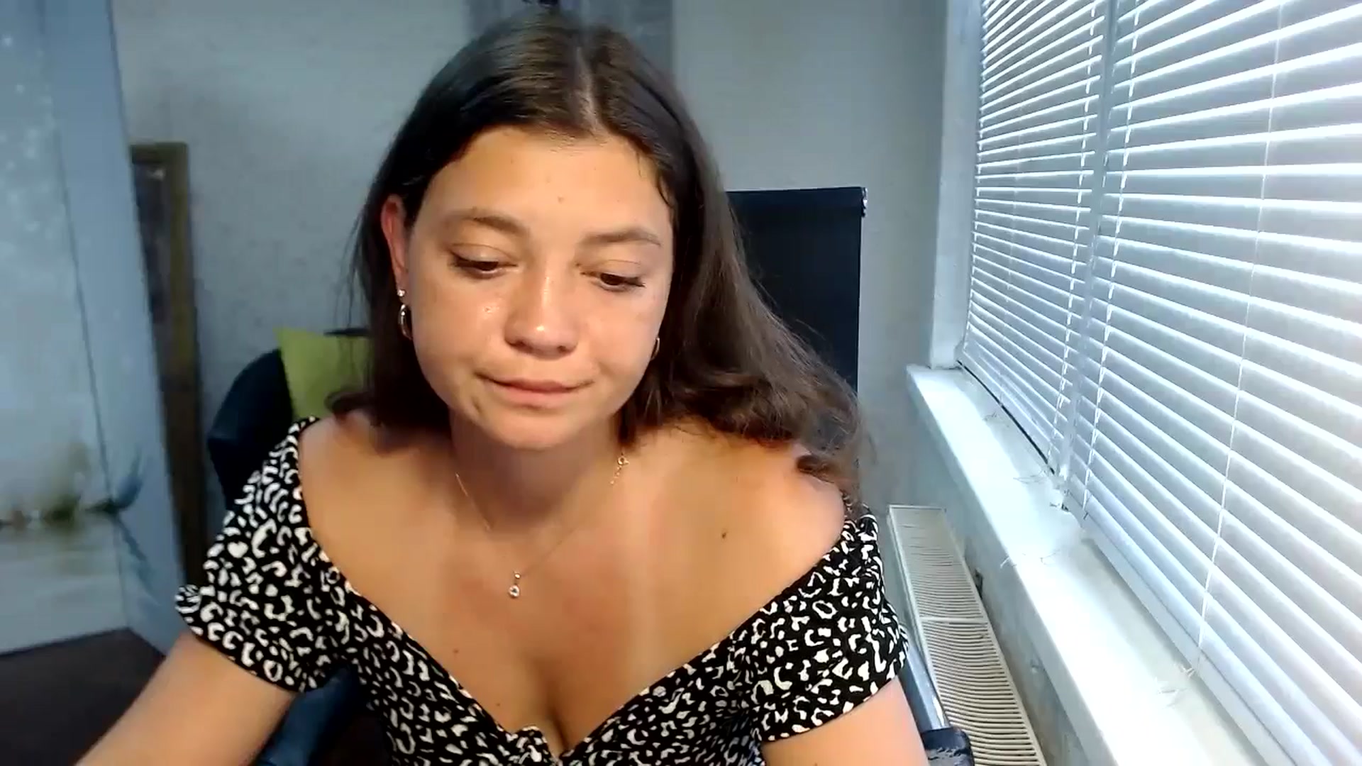 Gallery image thumbnail from SweetArinaA's myfreecams stream on, 08/31/2024, 15:22 image 7 of 20
