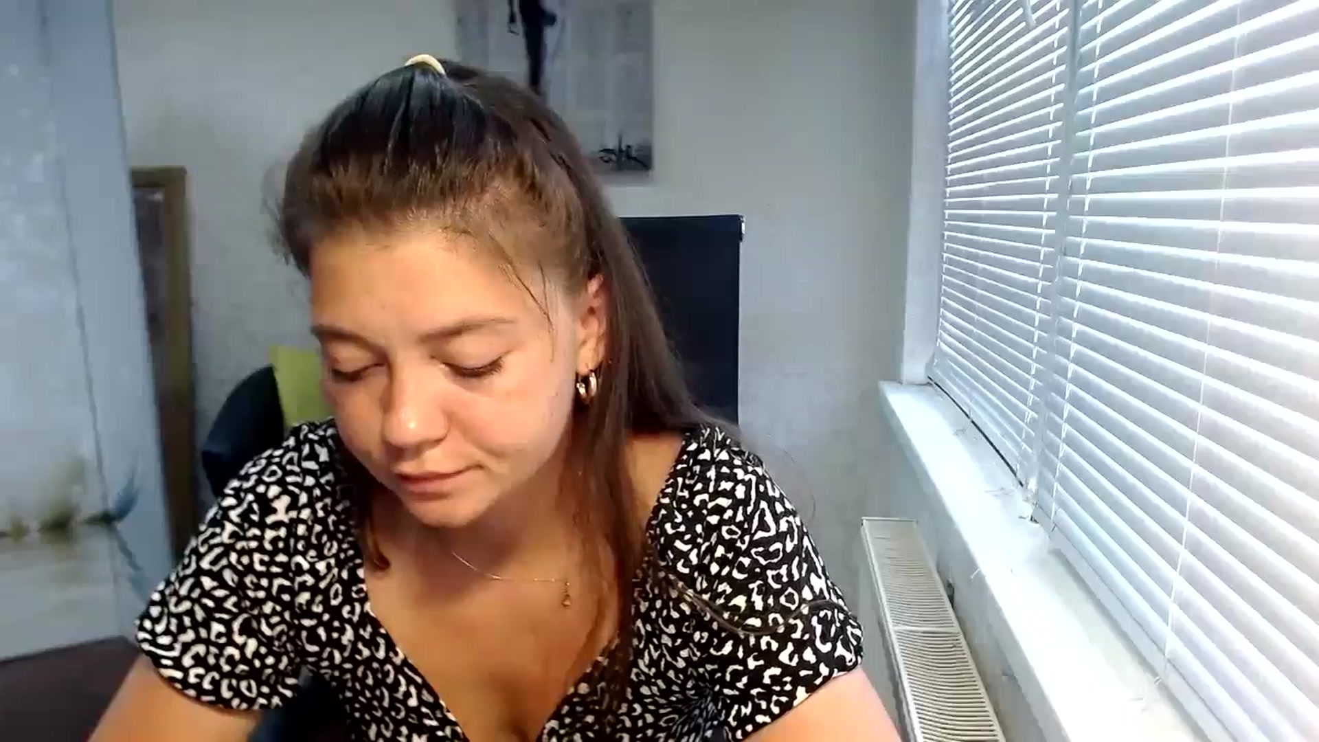 Gallery image thumbnail from SweetArinaA's myfreecams stream on, 08/31/2024, 15:22 image 12 of 20