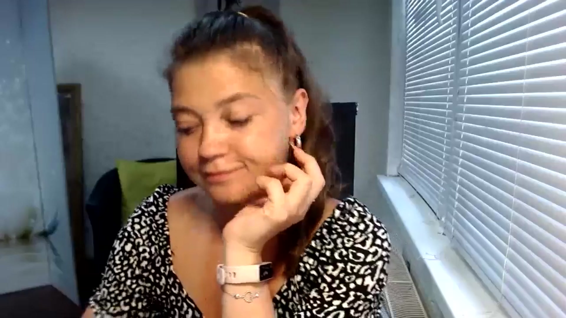 Gallery image thumbnail from SweetArinaA's myfreecams stream on, 08/31/2024, 15:22 image 19 of 20