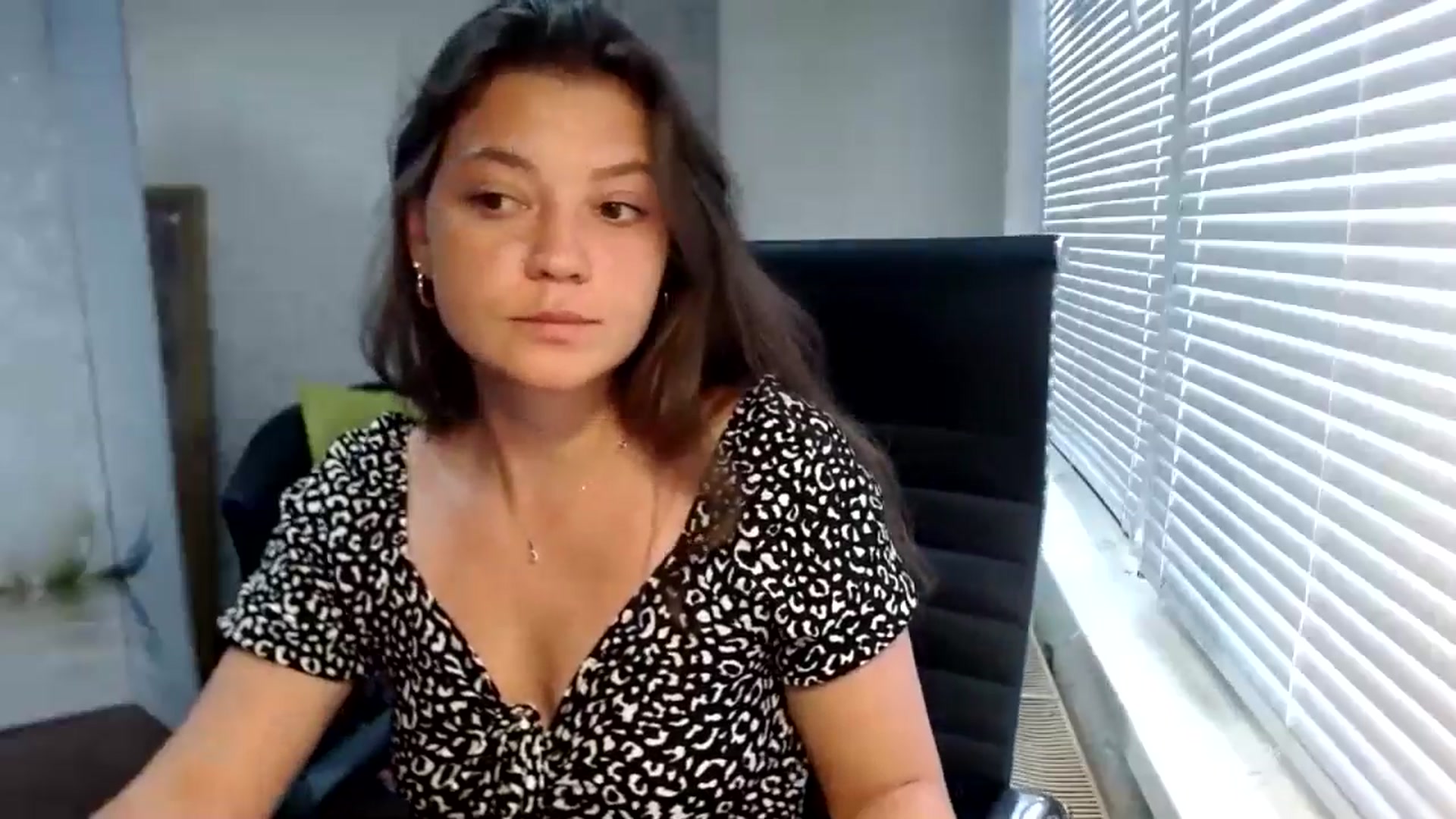 Gallery image thumbnail from SweetArinaA's myfreecams stream on, 08/31/2024, 15:22 image 8 of 20