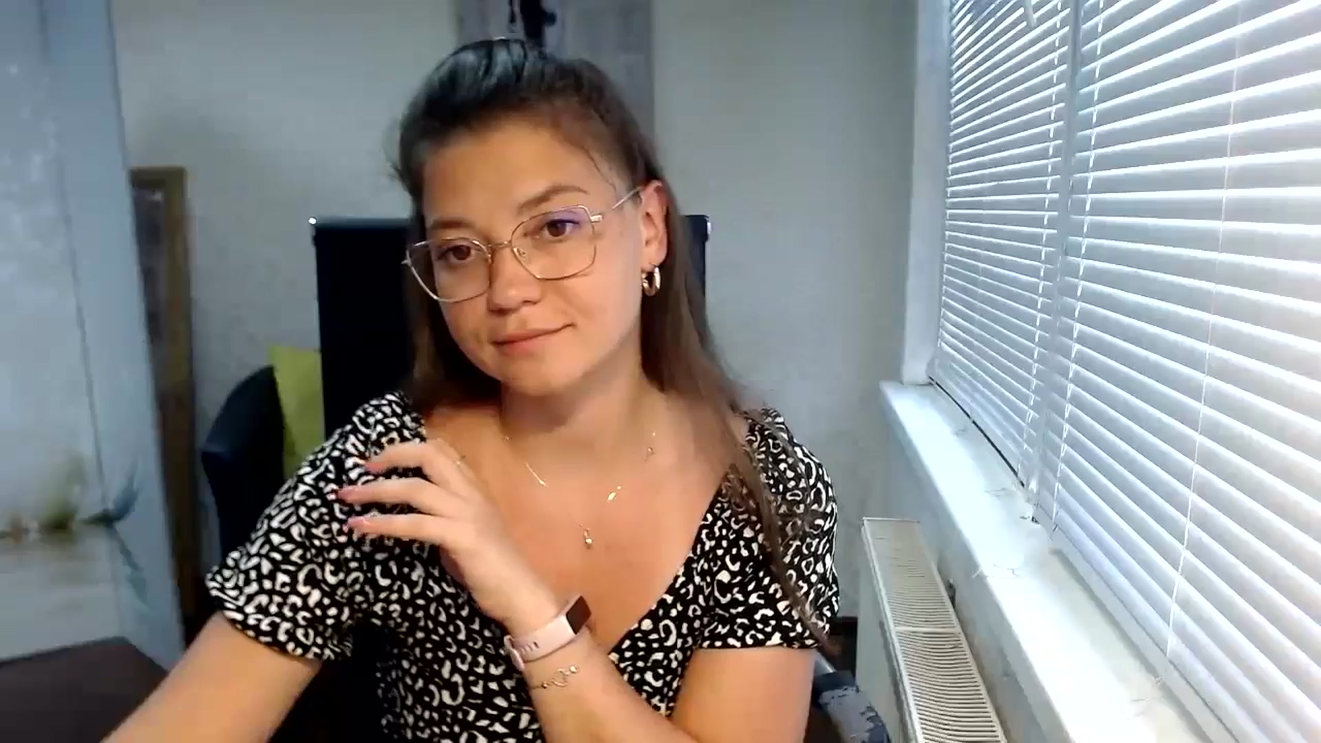 Gallery image thumbnail from SweetArinaA's myfreecams stream on, 08/31/2024, 15:22 image 15 of 20