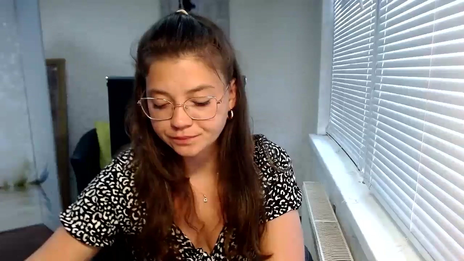 Gallery image thumbnail from SweetArinaA's myfreecams stream on, 08/31/2024, 15:22 image 16 of 20