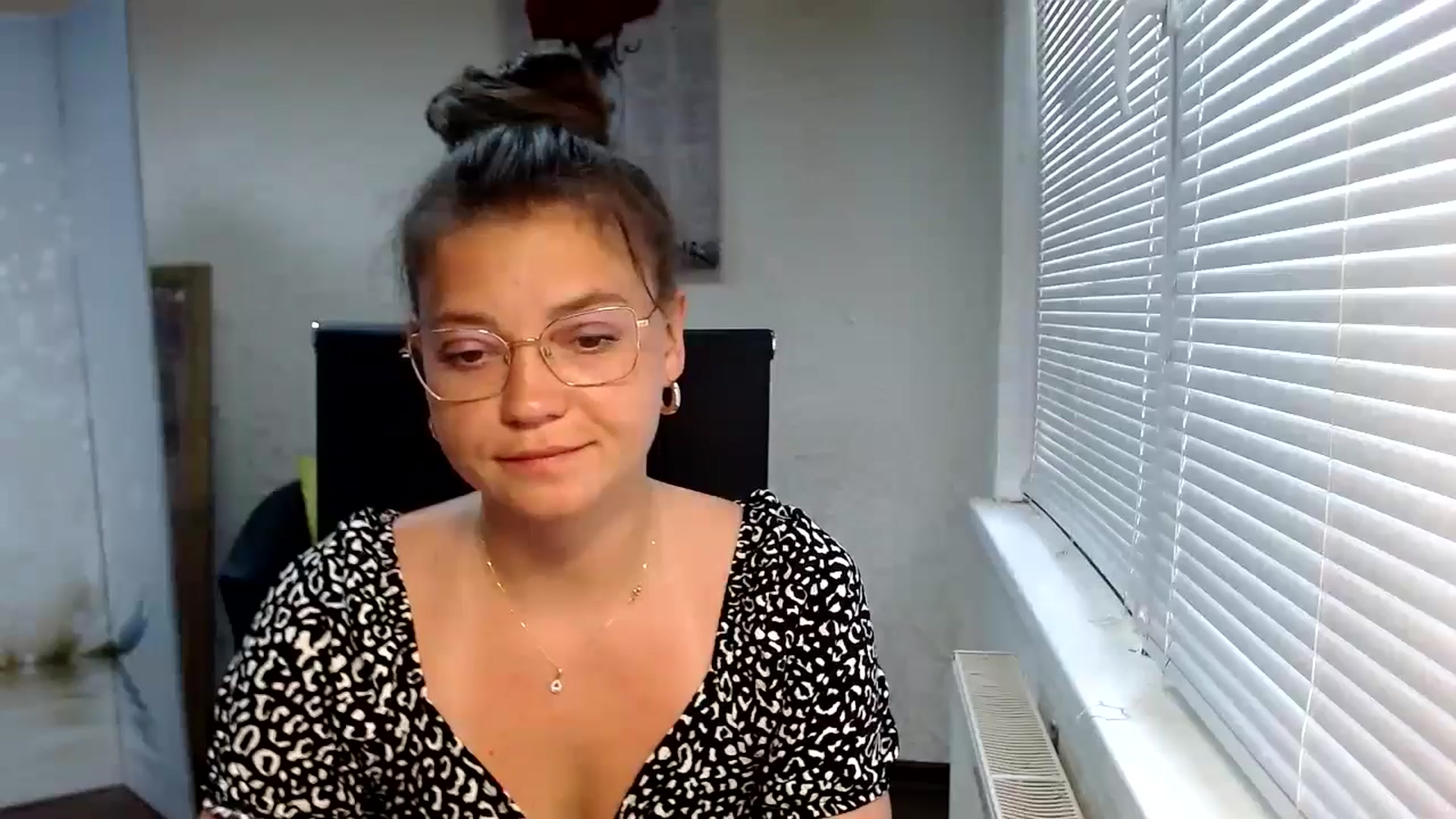 Gallery image thumbnail from SweetArinaA's myfreecams stream on, 08/31/2024, 16:04 image 14 of 20