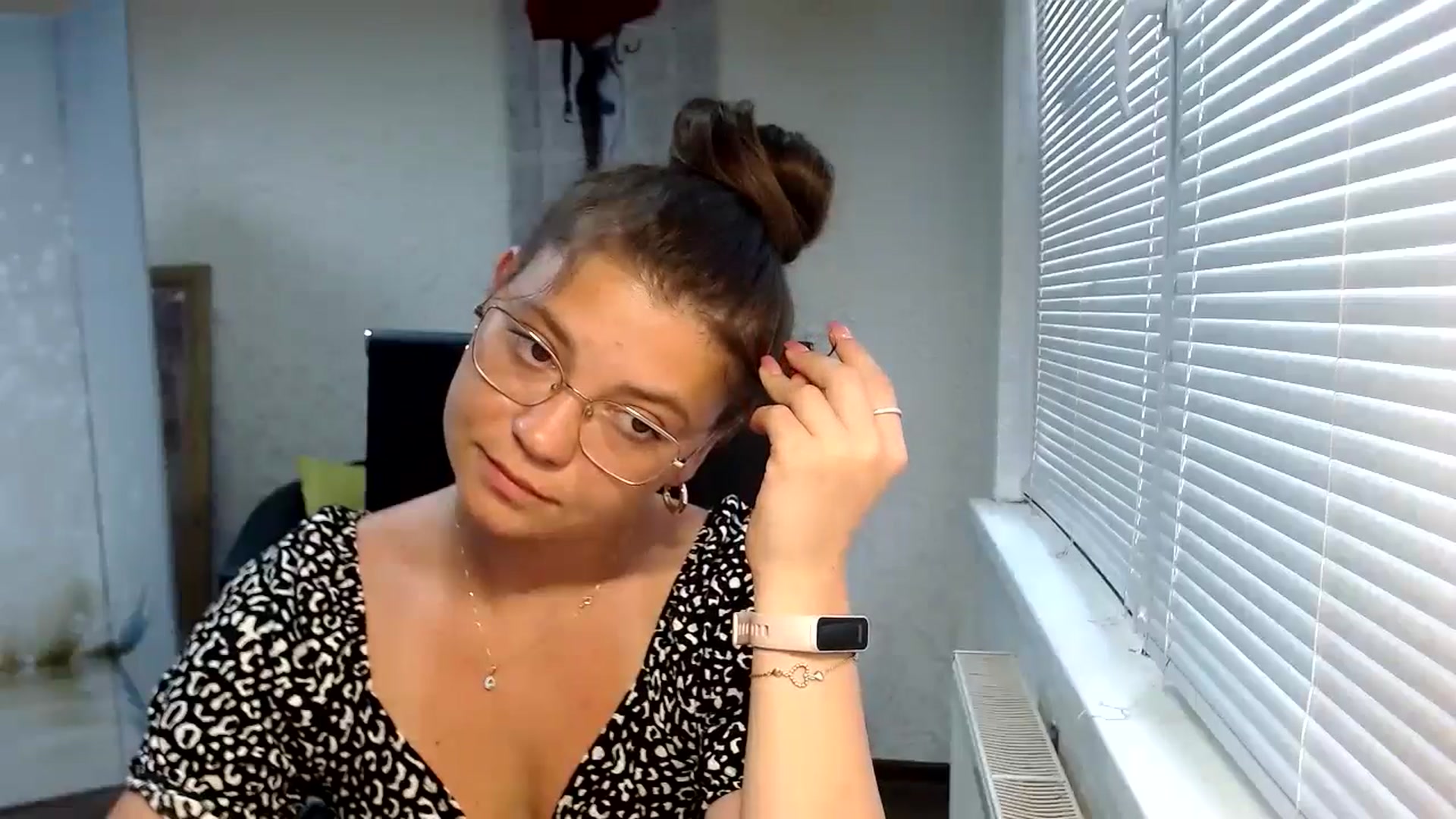 Gallery image thumbnail from SweetArinaA's myfreecams stream on, 08/31/2024, 16:04 image 12 of 20