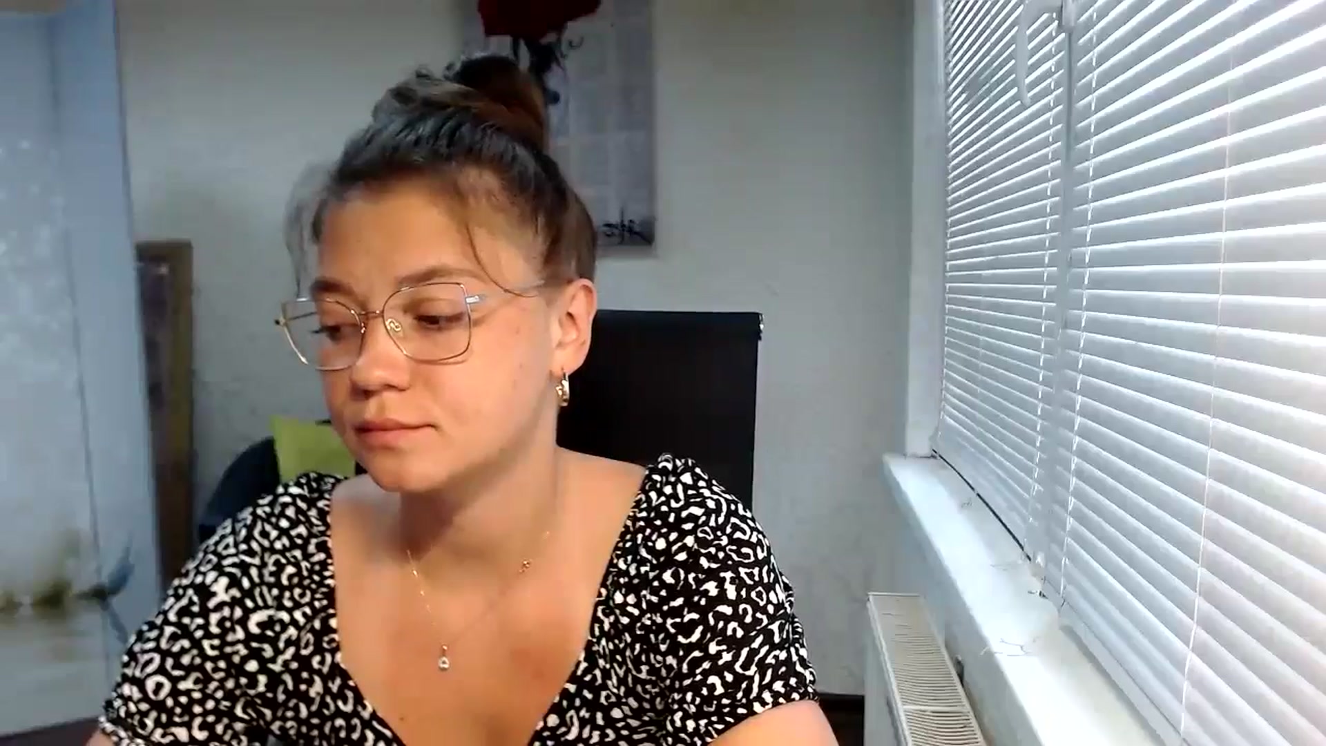 Gallery image thumbnail from SweetArinaA's myfreecams stream on, 08/31/2024, 16:04 image 11 of 20