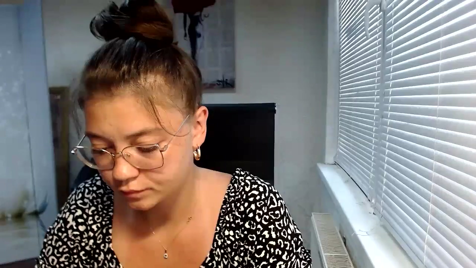 Gallery image thumbnail from SweetArinaA's myfreecams stream on, 08/31/2024, 16:04 image 7 of 20