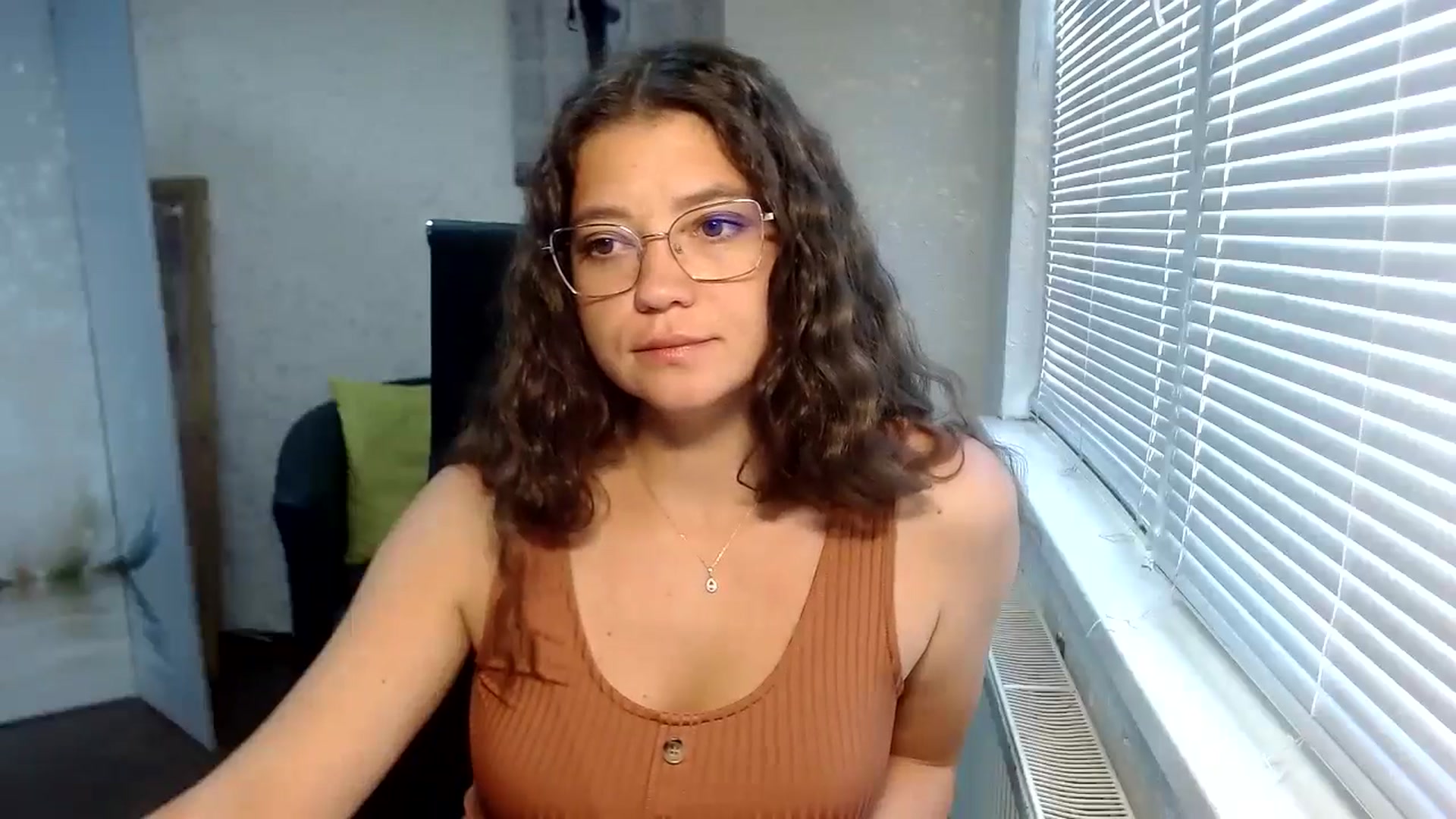 Gallery image thumbnail from SweetArinaA's myfreecams stream on, 09/09/2024, 09:56 image 14 of 20