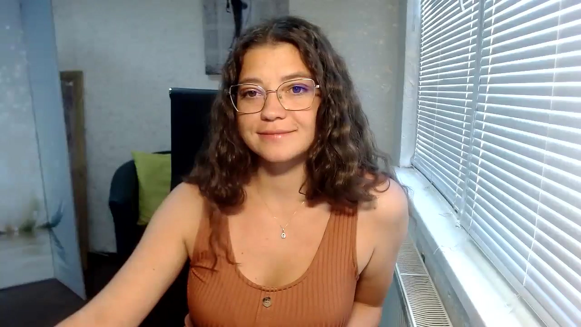 Gallery image thumbnail from SweetArinaA's myfreecams stream on, 09/09/2024, 09:56 image 13 of 20