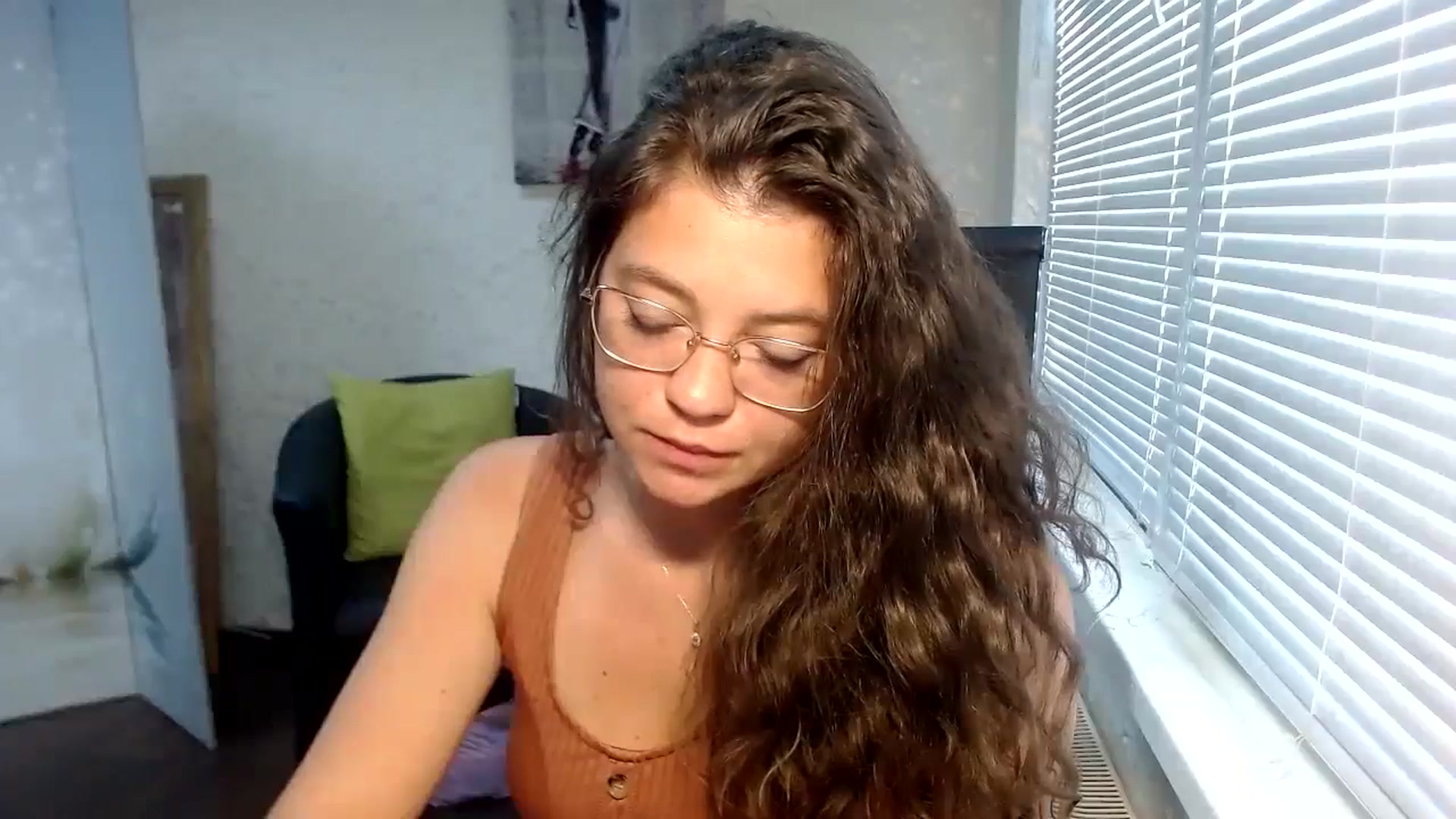 Gallery image thumbnail from SweetArinaA's myfreecams stream on, 09/09/2024, 14:00 image 9 of 20
