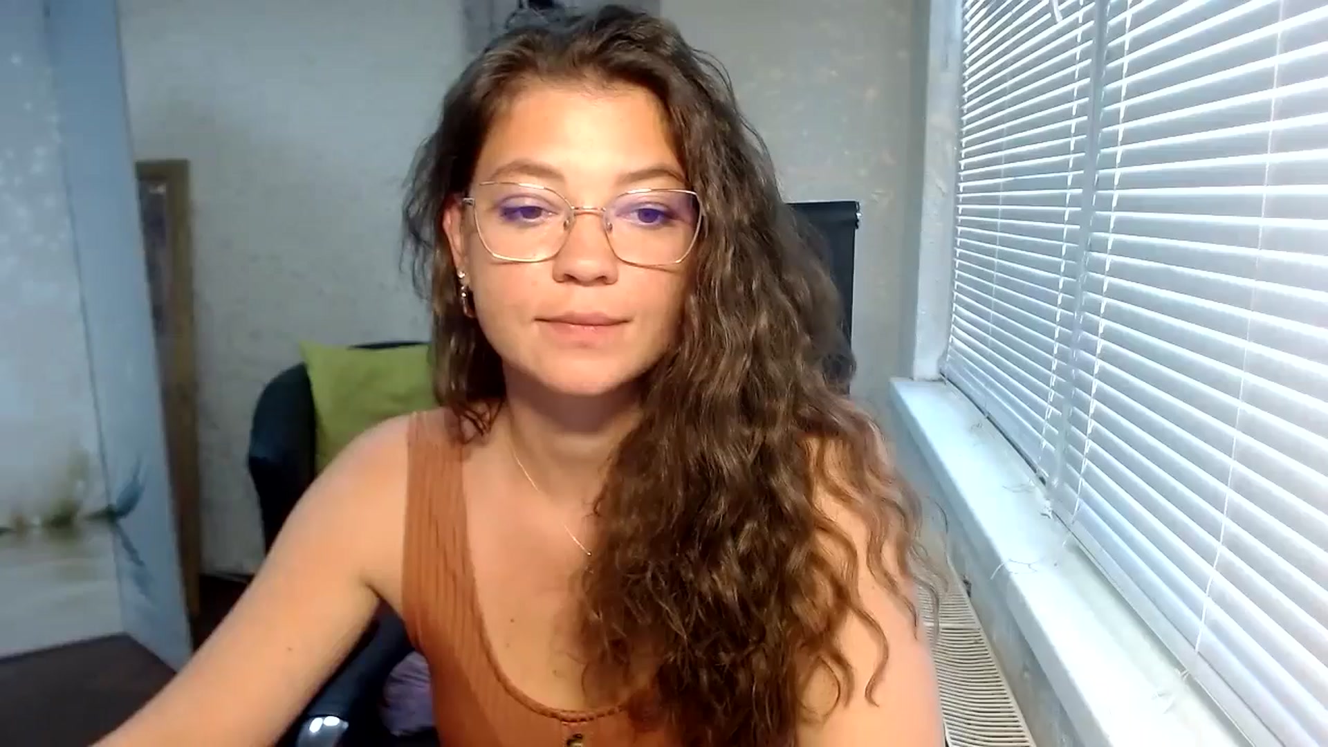 Gallery image thumbnail from SweetArinaA's myfreecams stream on, 09/09/2024, 14:00 image 14 of 20