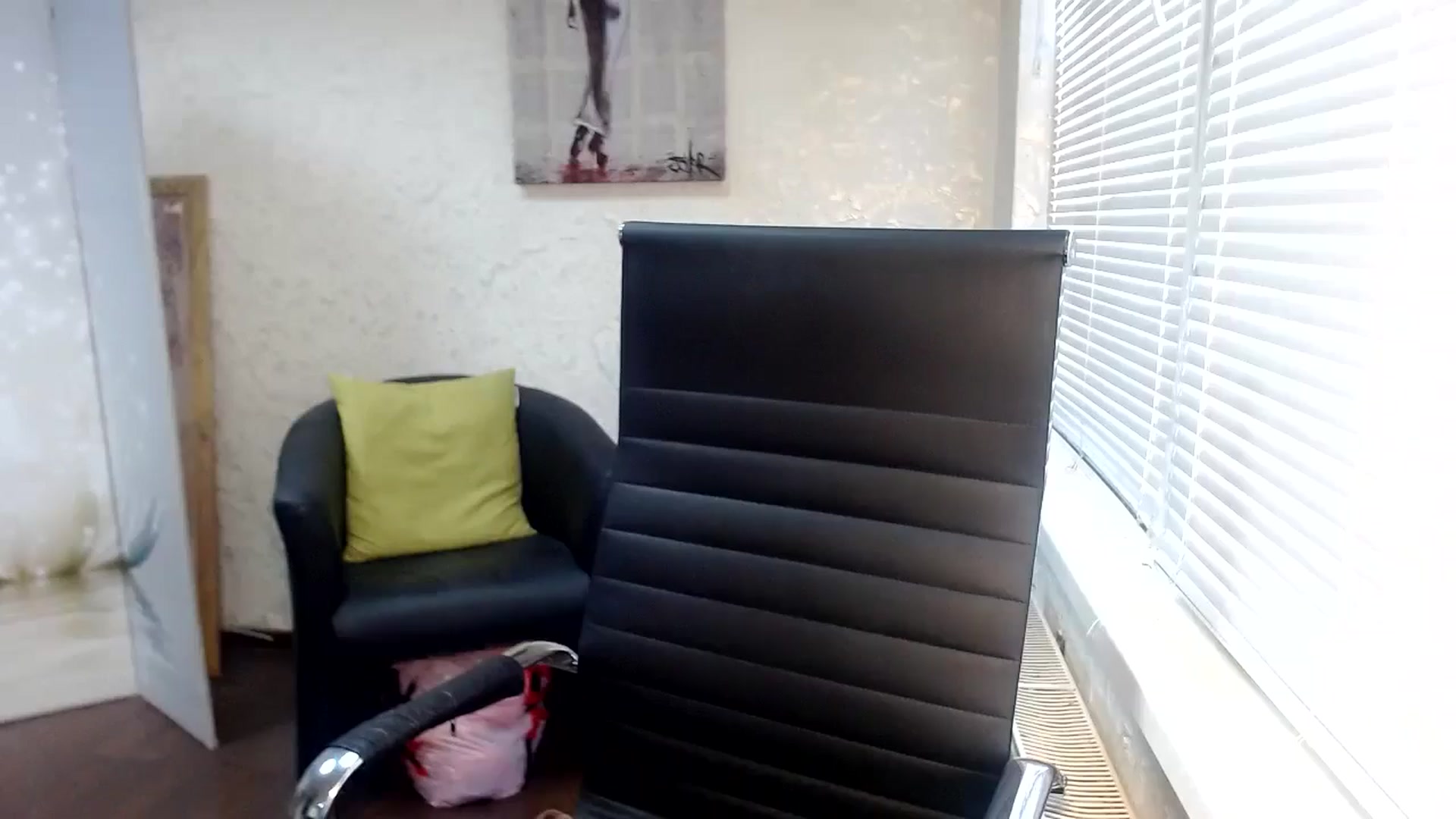 Gallery image thumbnail from SweetArinaA's myfreecams stream on, 09/09/2024, 14:00 image 12 of 20