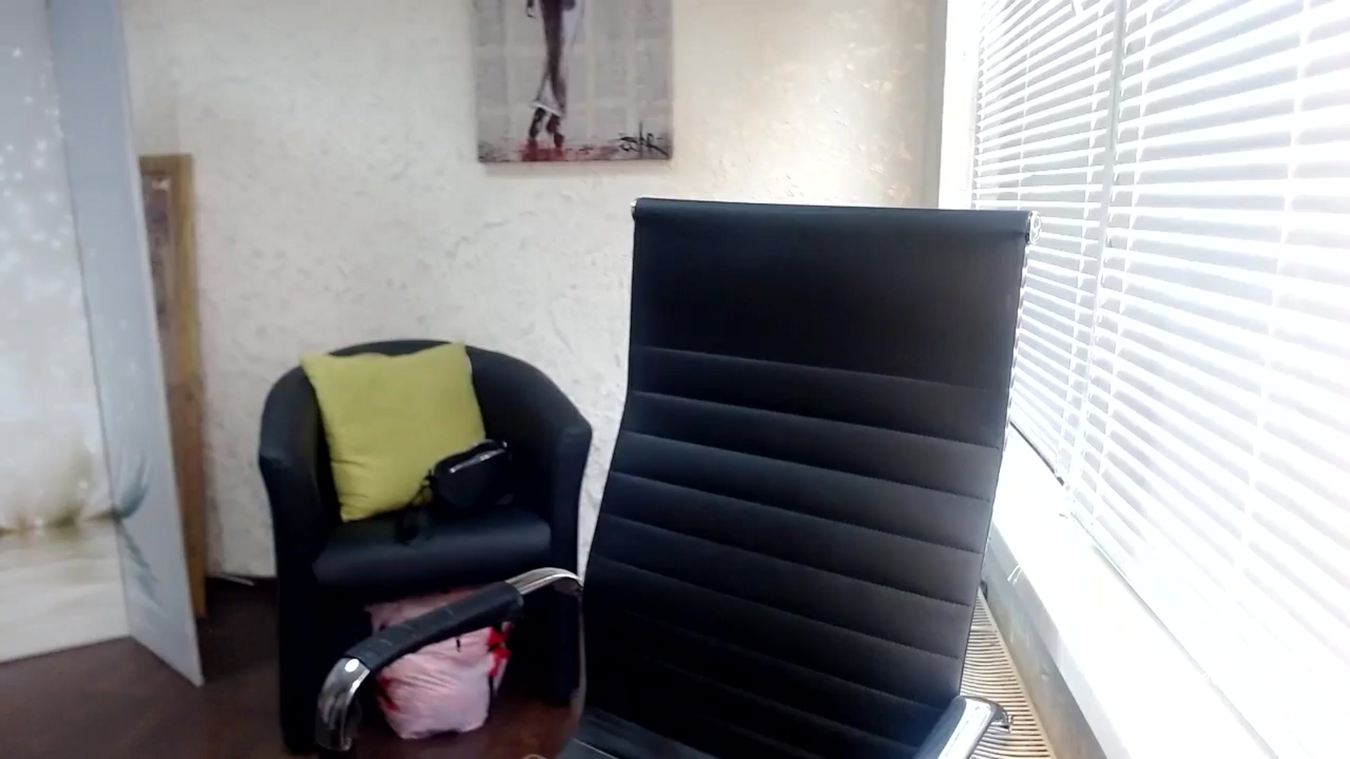 Gallery image thumbnail from SweetArinaA's myfreecams stream on, 09/10/2024, 09:15 image 17 of 20