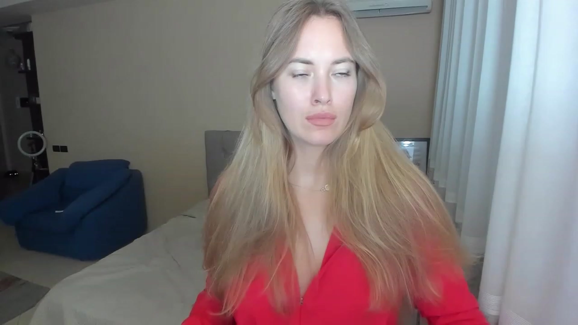 Gallery image thumbnail from SweetBlonde20's myfreecams stream on, 08/27/2023, 24:18 image 4 of 20