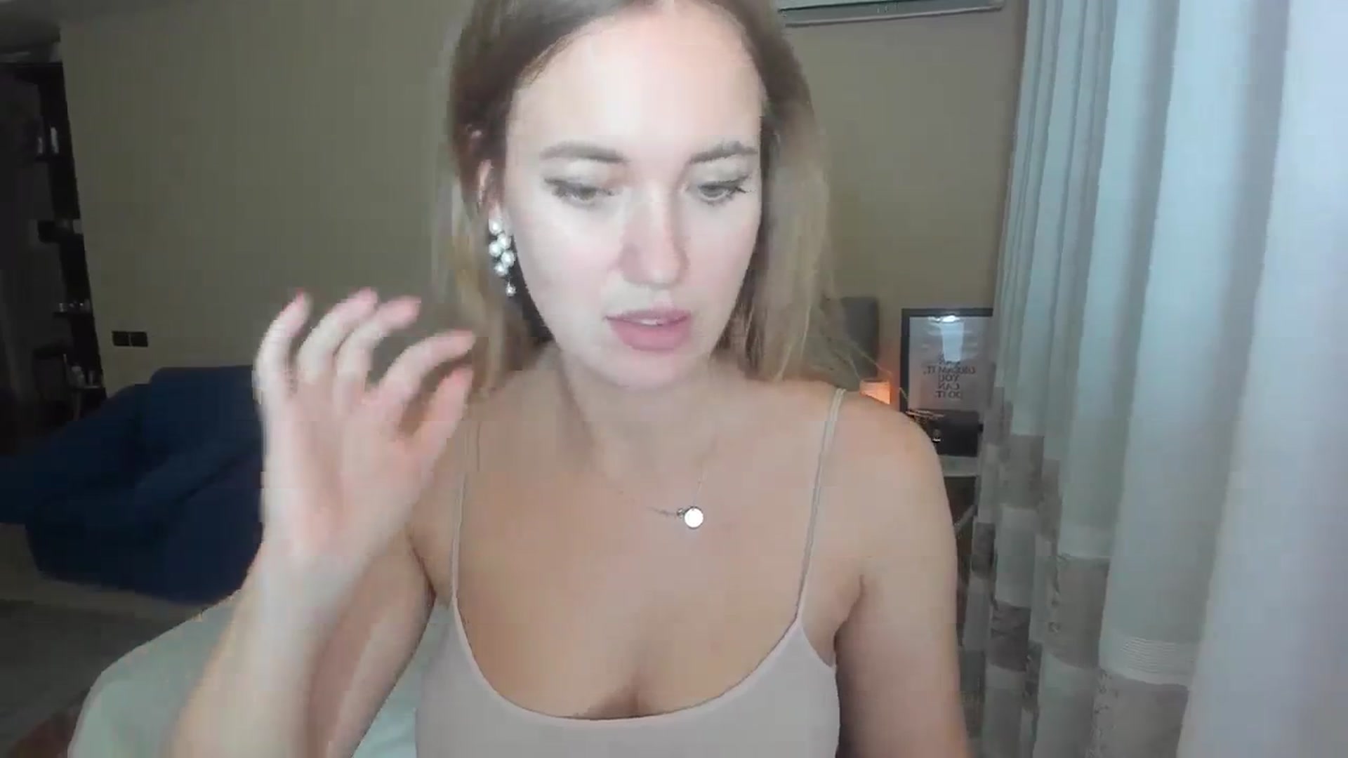 Gallery image thumbnail from SweetBlonde20's myfreecams stream on, 09/09/2023, 17:31 image 11 of 20