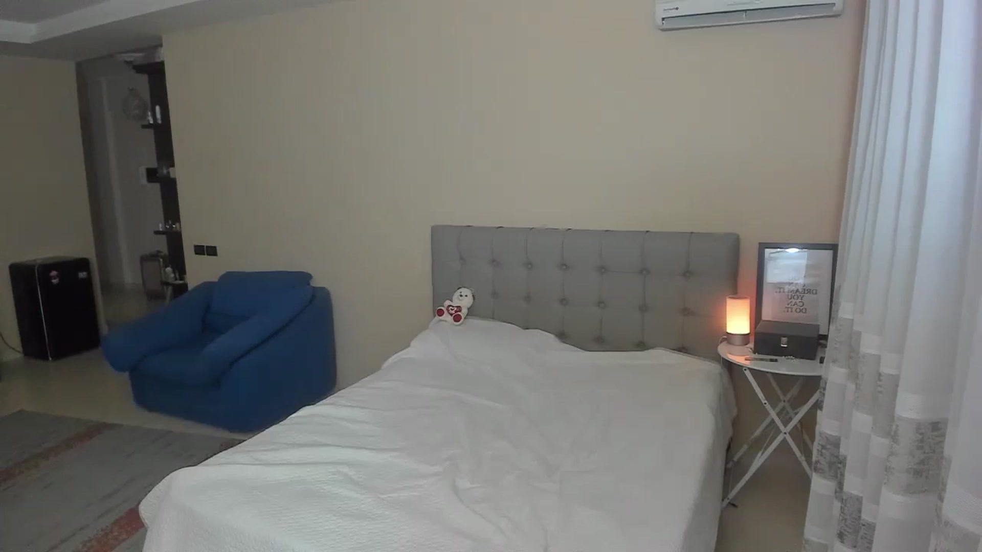 Gallery image thumbnail from SweetBlonde20's myfreecams stream on, 09/10/2023, 17:05 image 11 of 20