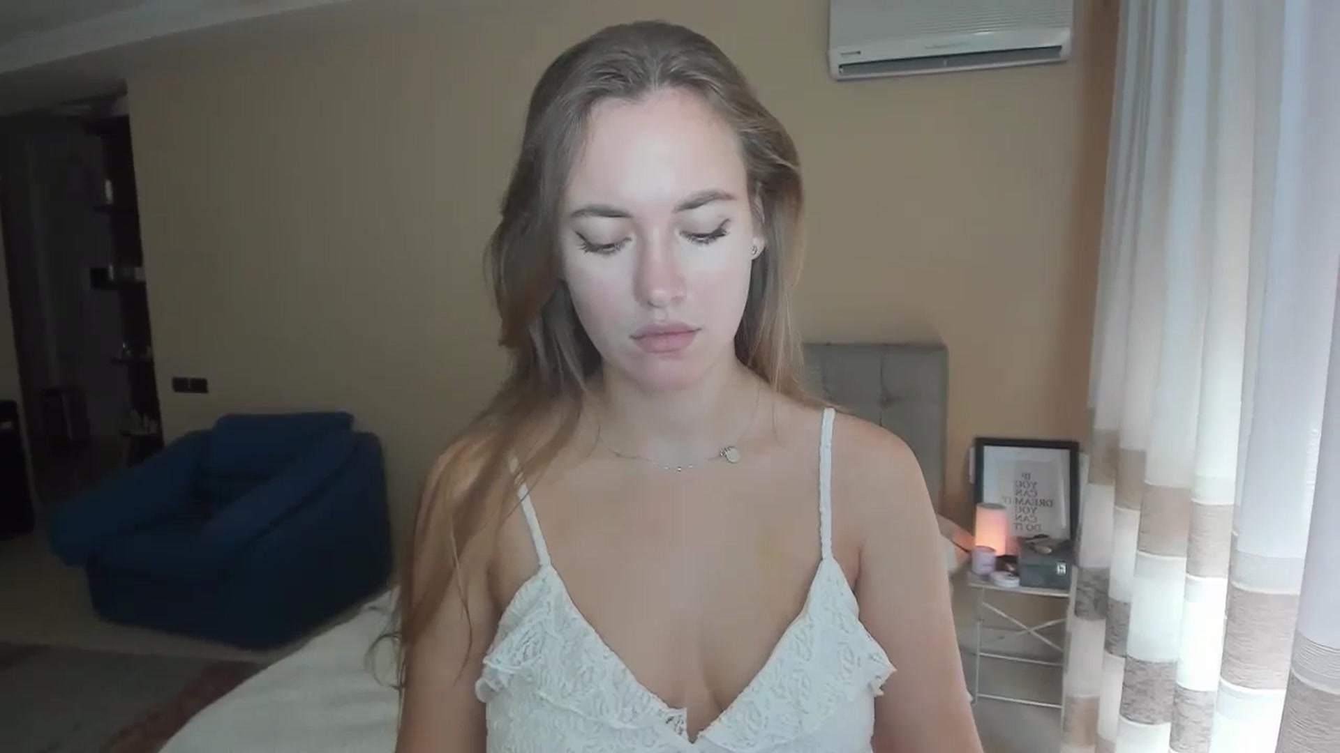 Gallery image thumbnail from SweetBlonde20's myfreecams stream on, 09/17/2023, 11:57 image 3 of 20