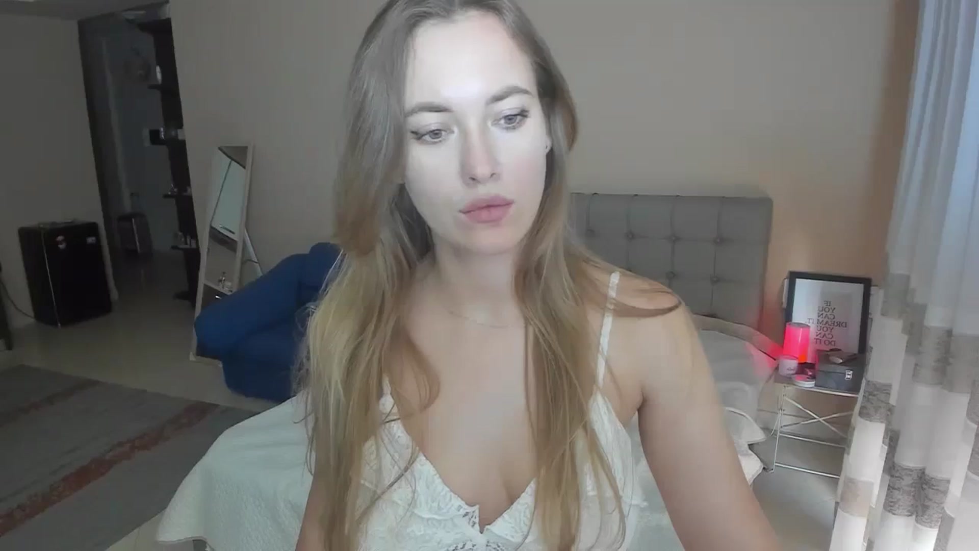 Gallery image thumbnail from SweetBlonde20's myfreecams stream on, 09/17/2023, 14:09 image 19 of 20