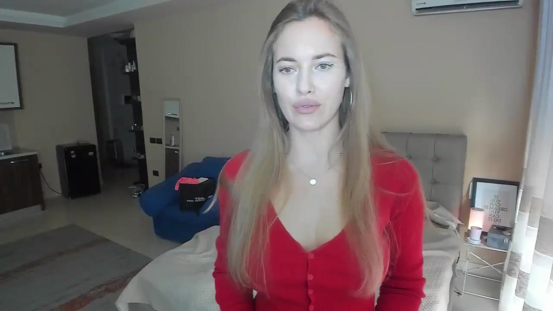 Gallery image thumbnail from SweetBlonde20's myfreecams stream on, 09/24/2023, 14:25 image 11 of 20
