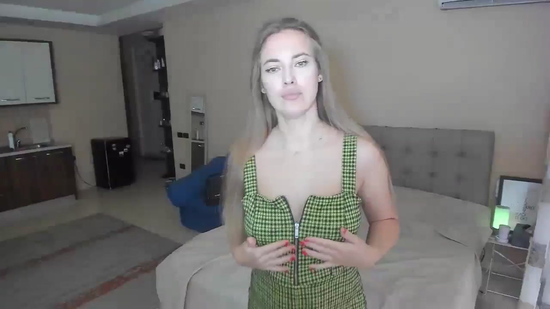 Gallery image thumbnail from SweetBlonde20's myfreecams stream on, 09/25/2023, 12:08 image 12 of 20