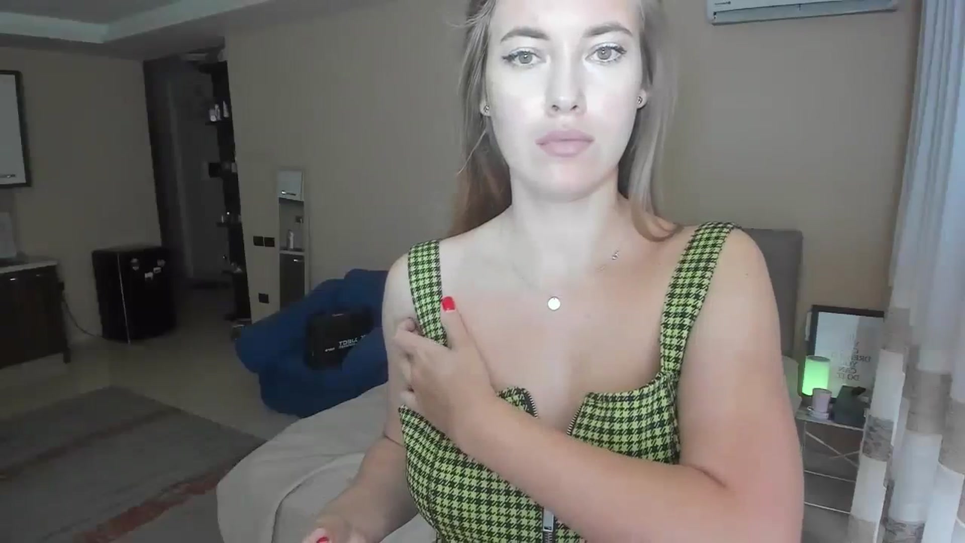 Gallery image thumbnail from SweetBlonde20's myfreecams stream on, 09/25/2023, 12:08 image 10 of 20
