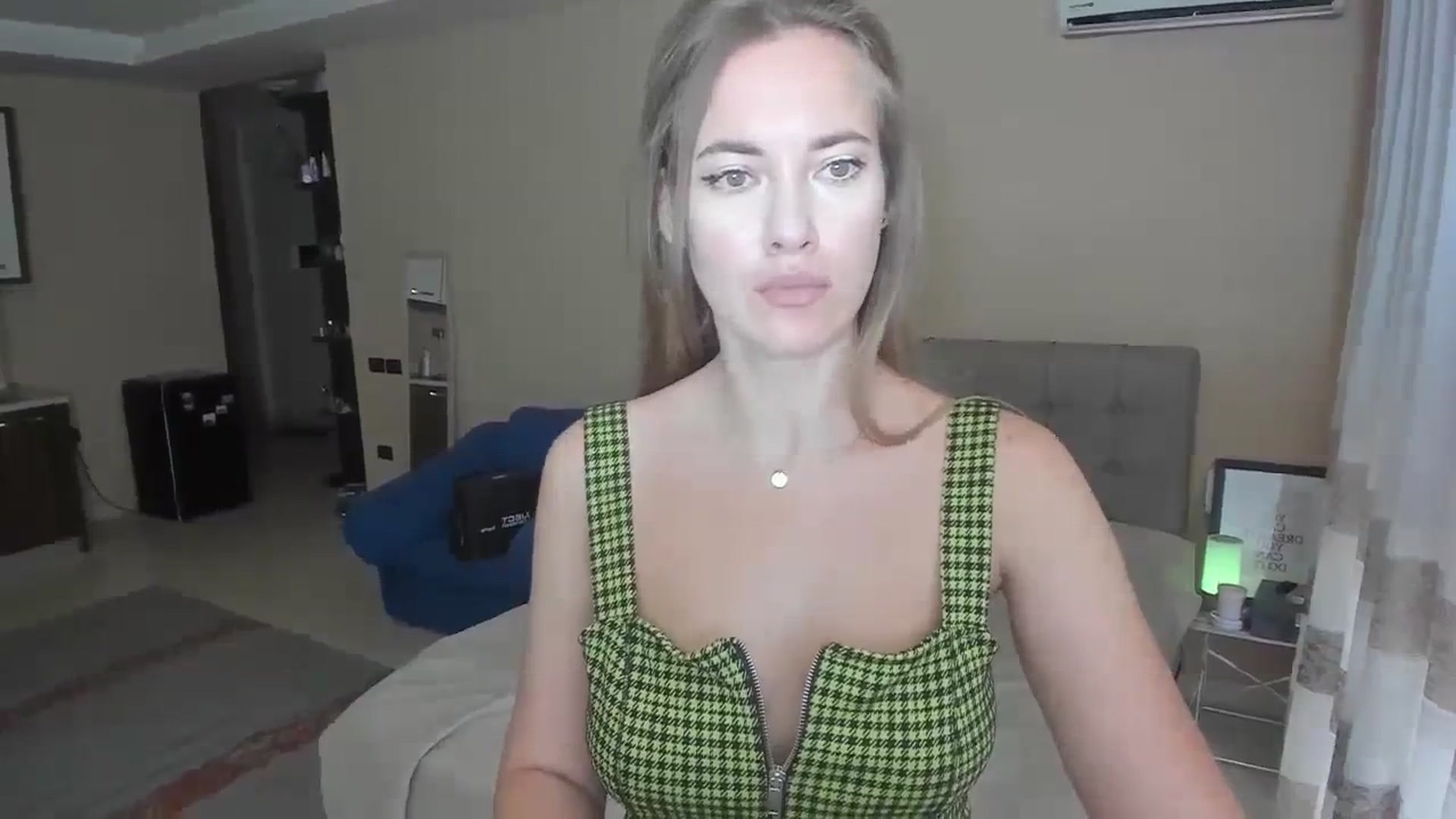 Gallery image thumbnail from SweetBlonde20's myfreecams stream on, 09/25/2023, 12:08 image 18 of 20