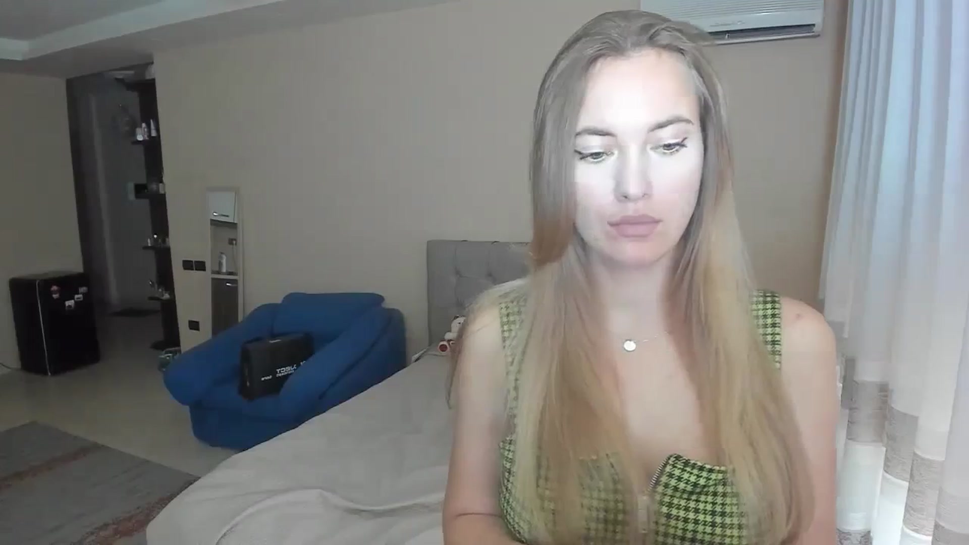 Gallery image thumbnail from SweetBlonde20's myfreecams stream on, 09/25/2023, 12:44 image 9 of 20