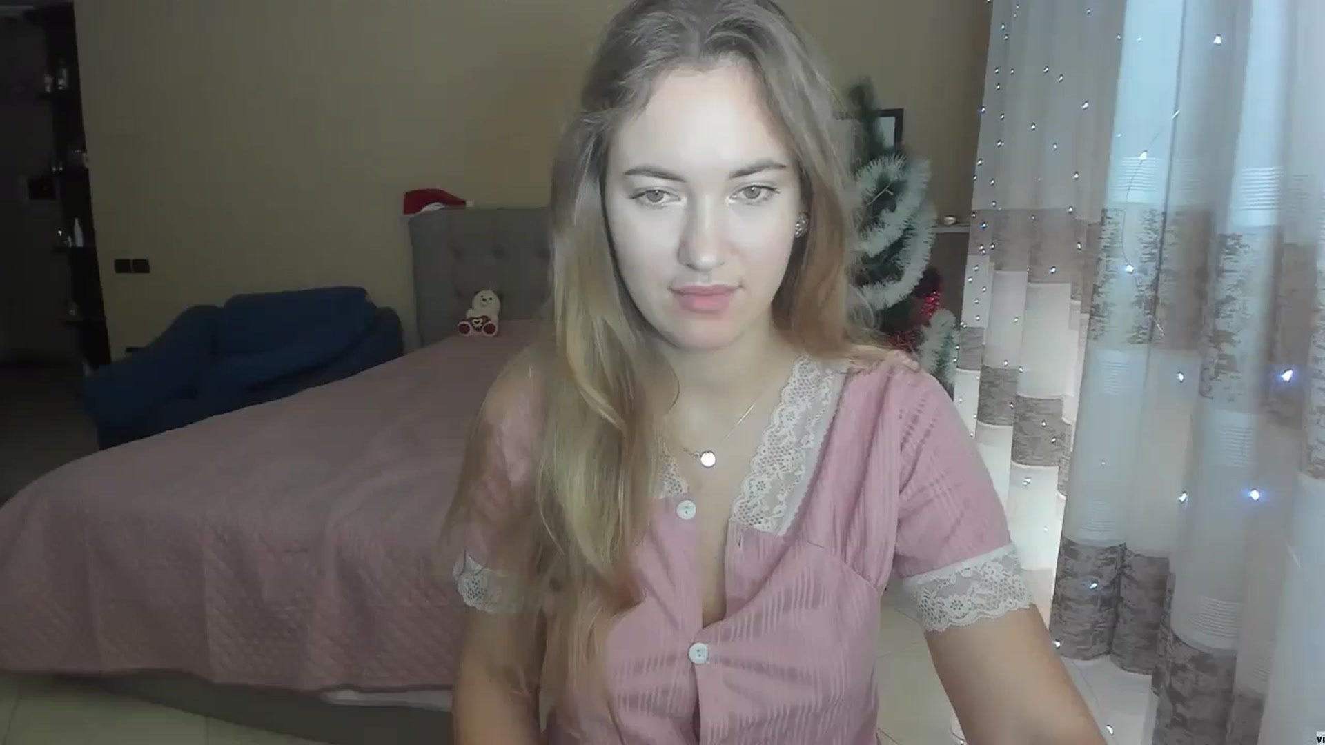 Gallery image thumbnail from SweetBlonde20's myfreecams stream on, 12/25/2023, 14:11 image 11 of 20