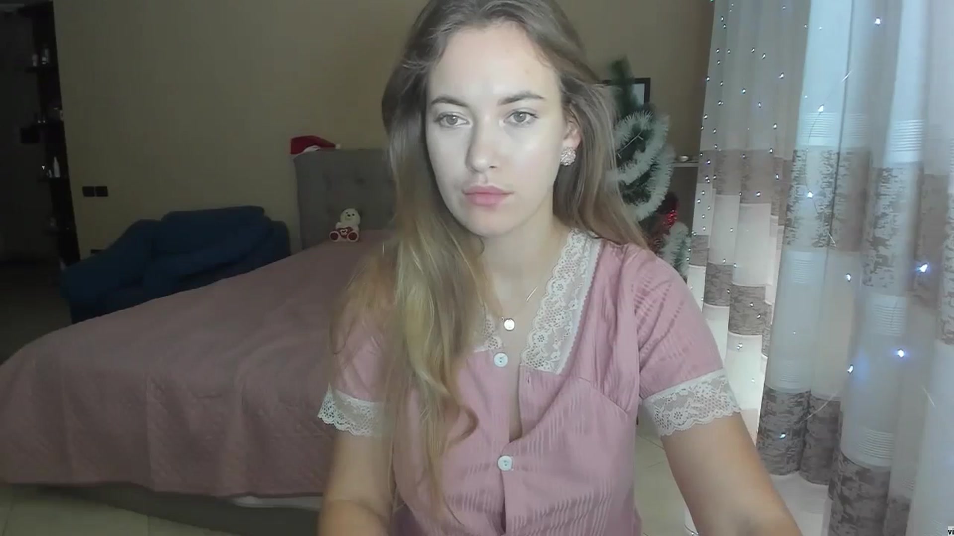 Gallery image thumbnail from SweetBlonde20's myfreecams stream on, 12/25/2023, 14:11 image 7 of 20