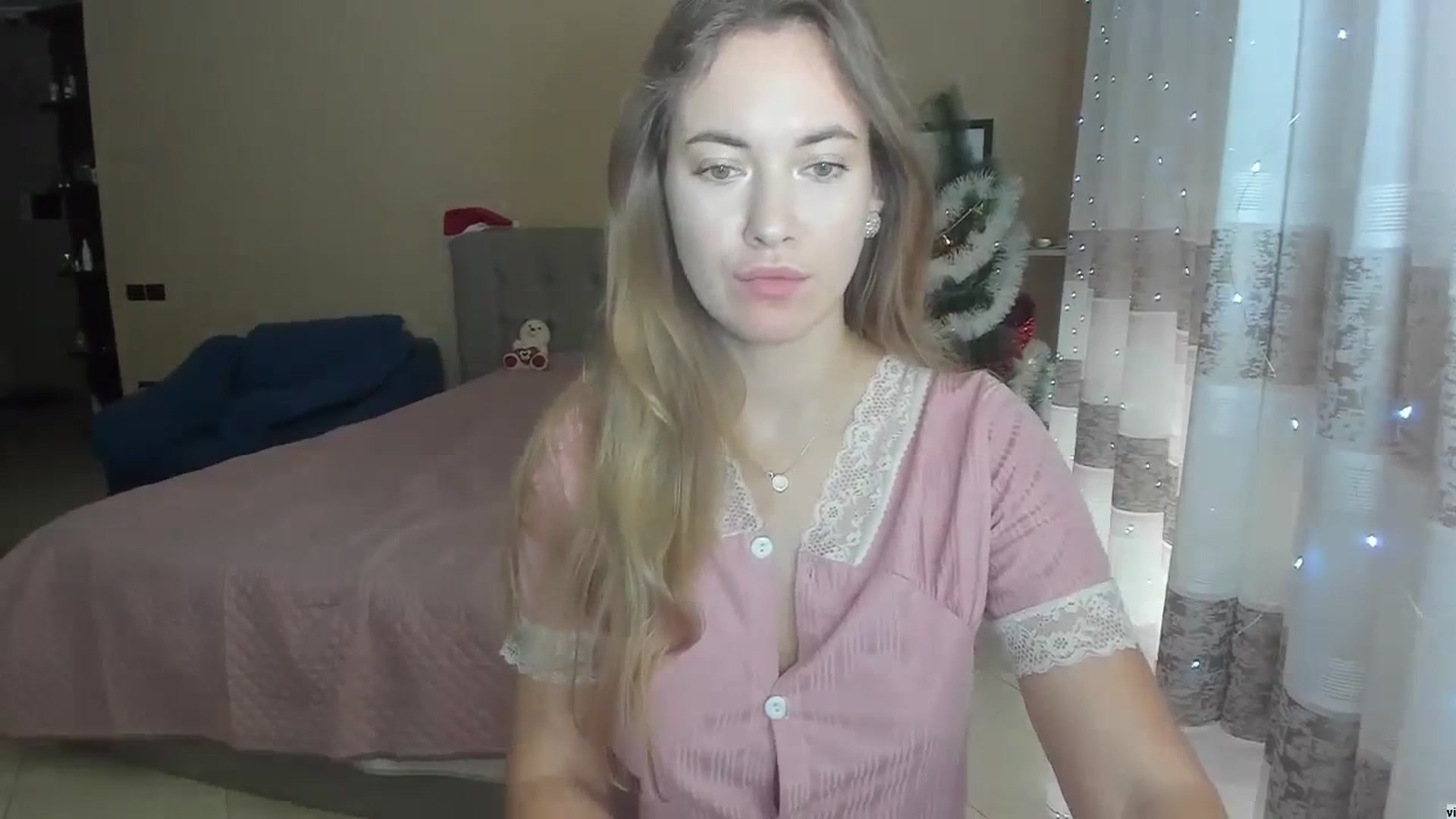 Gallery image thumbnail from SweetBlonde20's myfreecams stream on, 12/25/2023, 14:11 image 9 of 20
