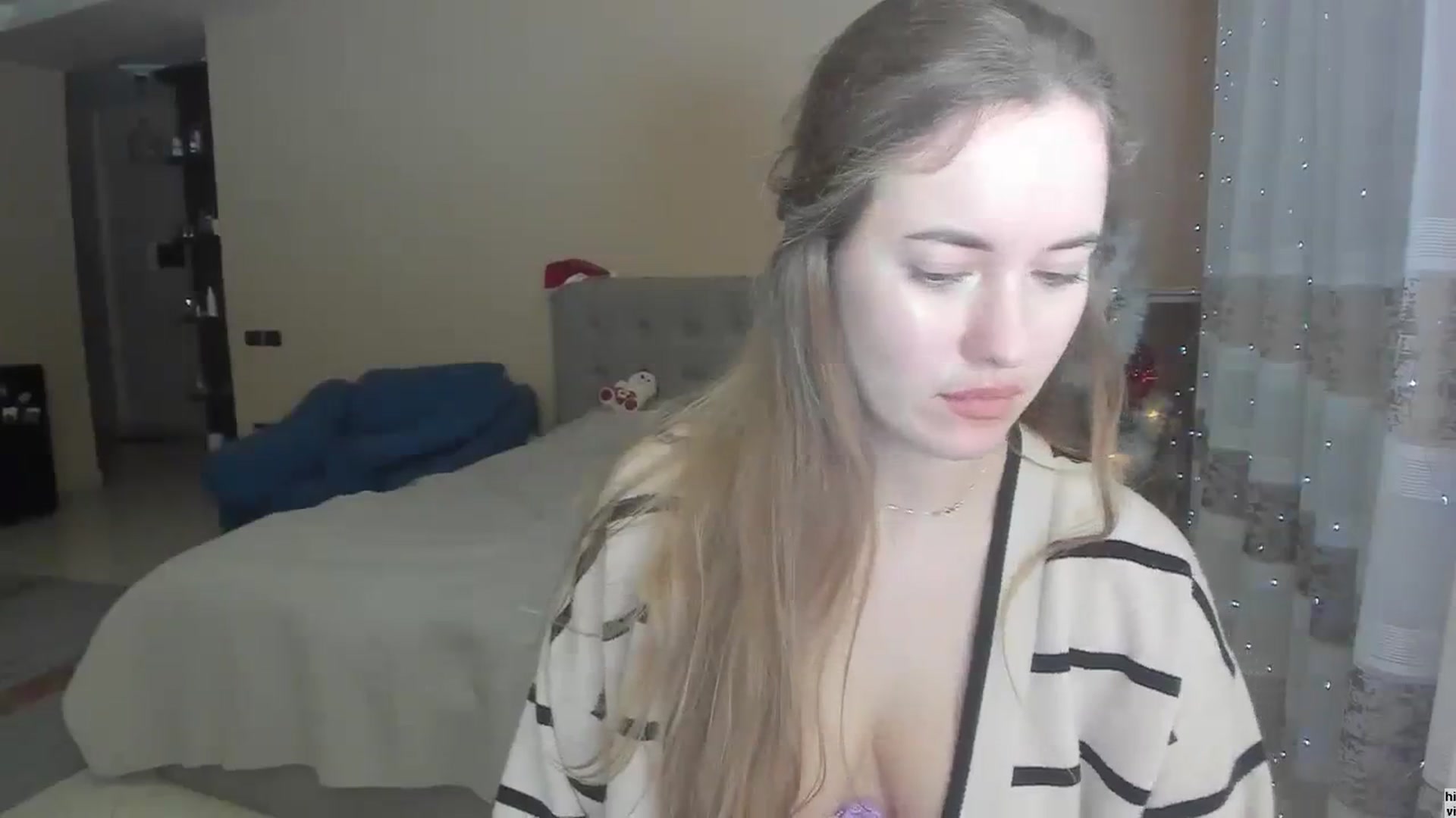 Gallery image thumbnail from SweetBlonde20's myfreecams stream on, 12/28/2023, 17:01 image 11 of 20