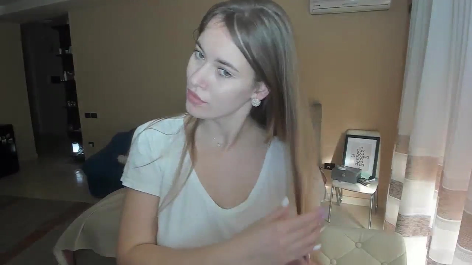 Gallery image thumbnail from SweetBlonde20's myfreecams stream on, 02/04/2024, 14:54 image 3 of 20