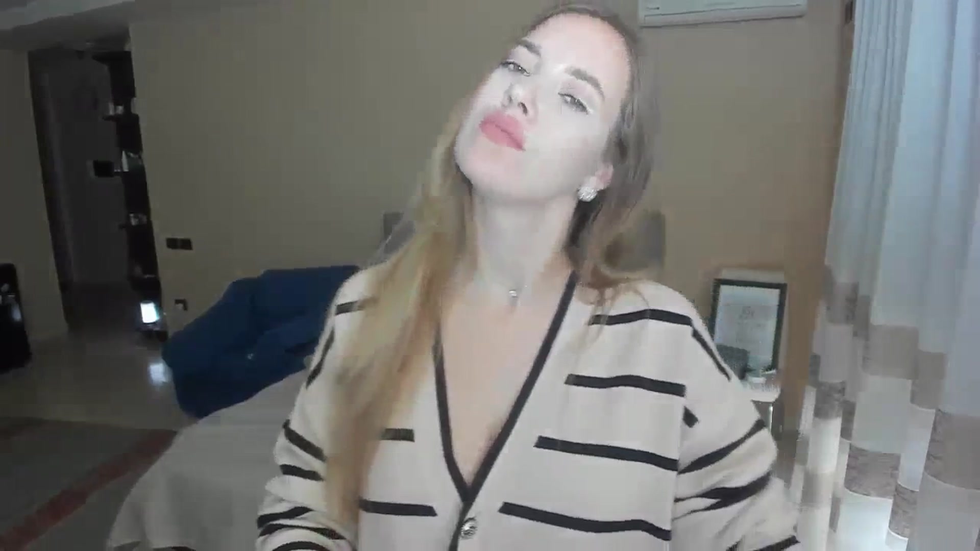 Gallery image thumbnail from SweetBlonde20's myfreecams stream on, 02/05/2024, 14:02 image 3 of 20