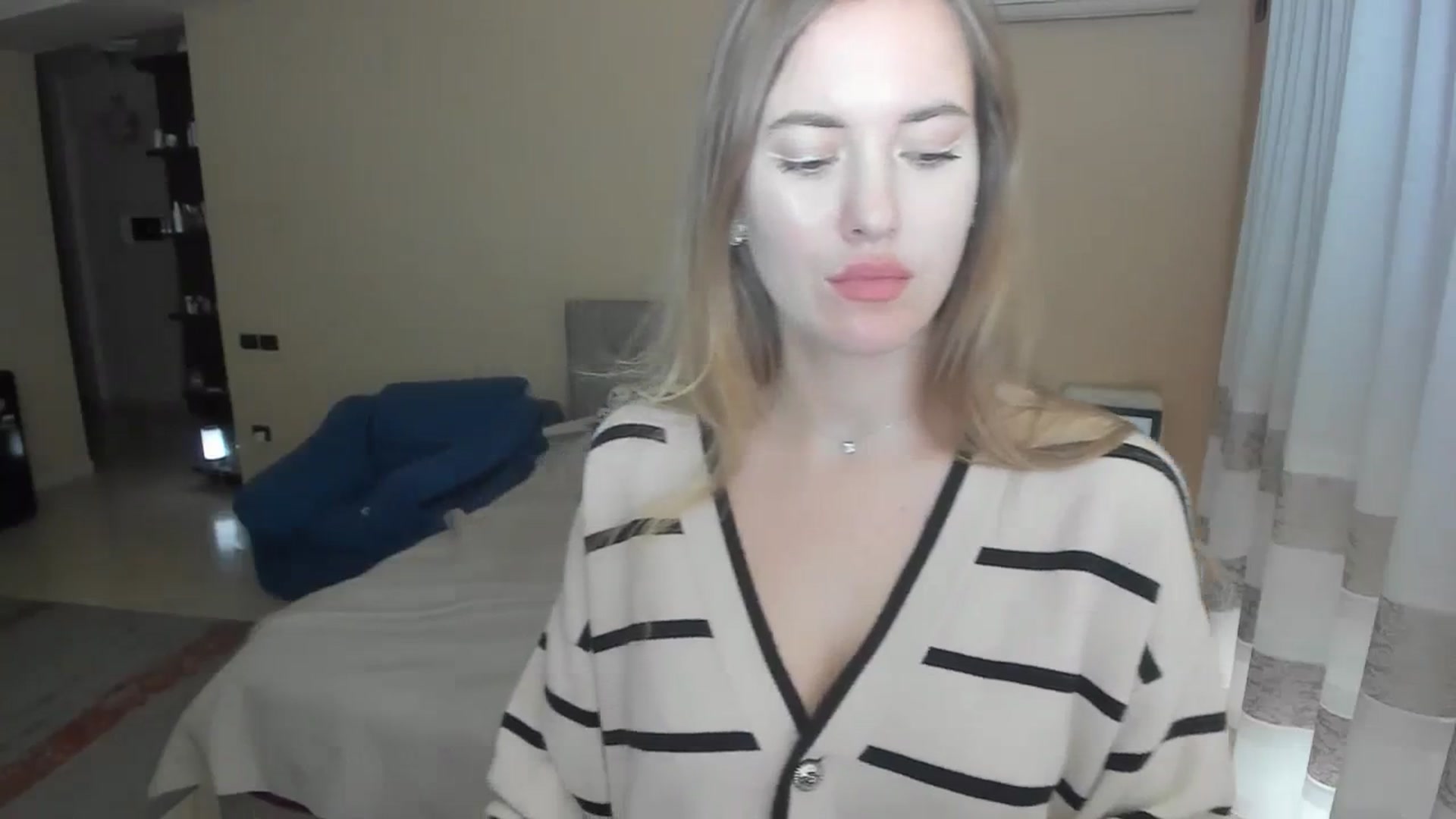 Gallery image thumbnail from SweetBlonde20's myfreecams stream on, 02/05/2024, 14:02 image 16 of 20