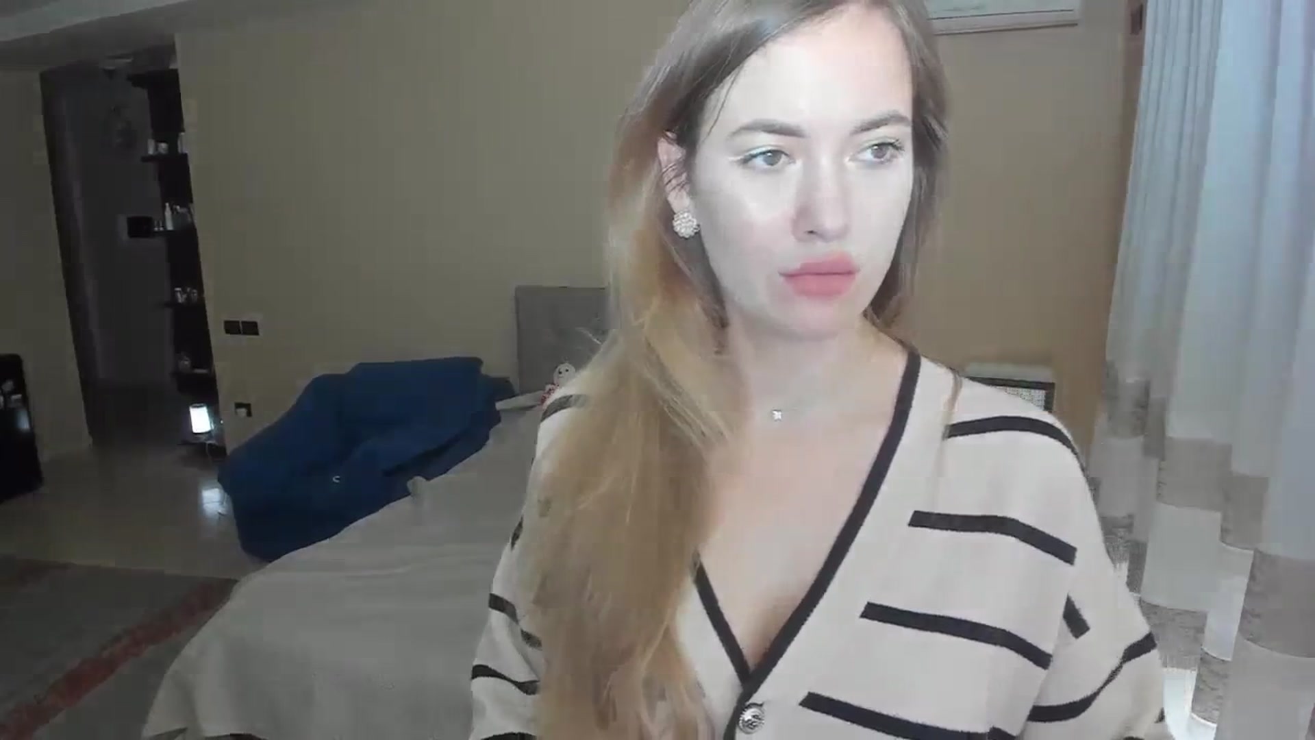 Gallery image thumbnail from SweetBlonde20's myfreecams stream on, 02/05/2024, 14:02 image 12 of 20