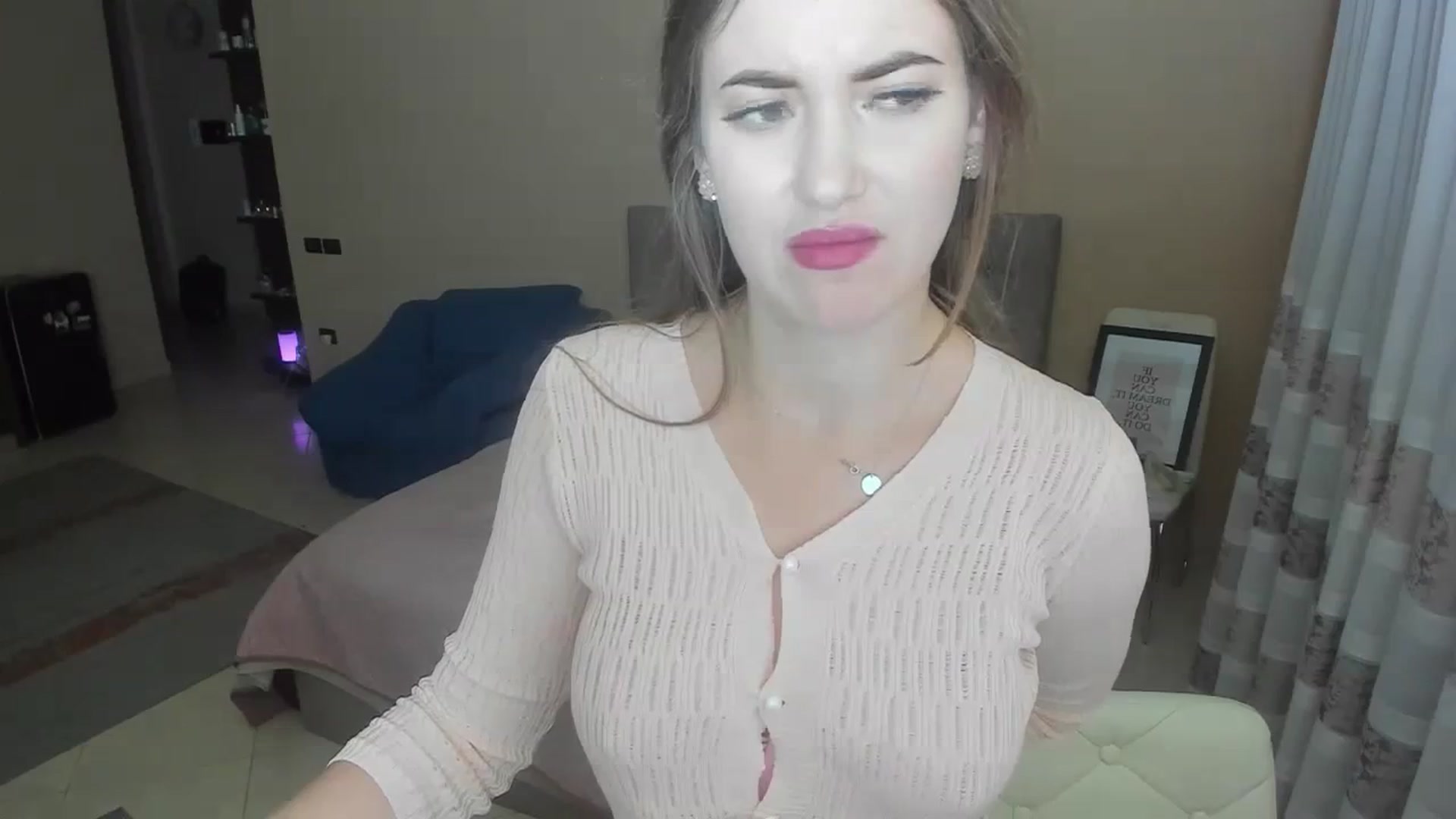 Gallery image thumbnail from SweetBlonde20's myfreecams stream on, 03/01/2024, 17:06 image 18 of 20