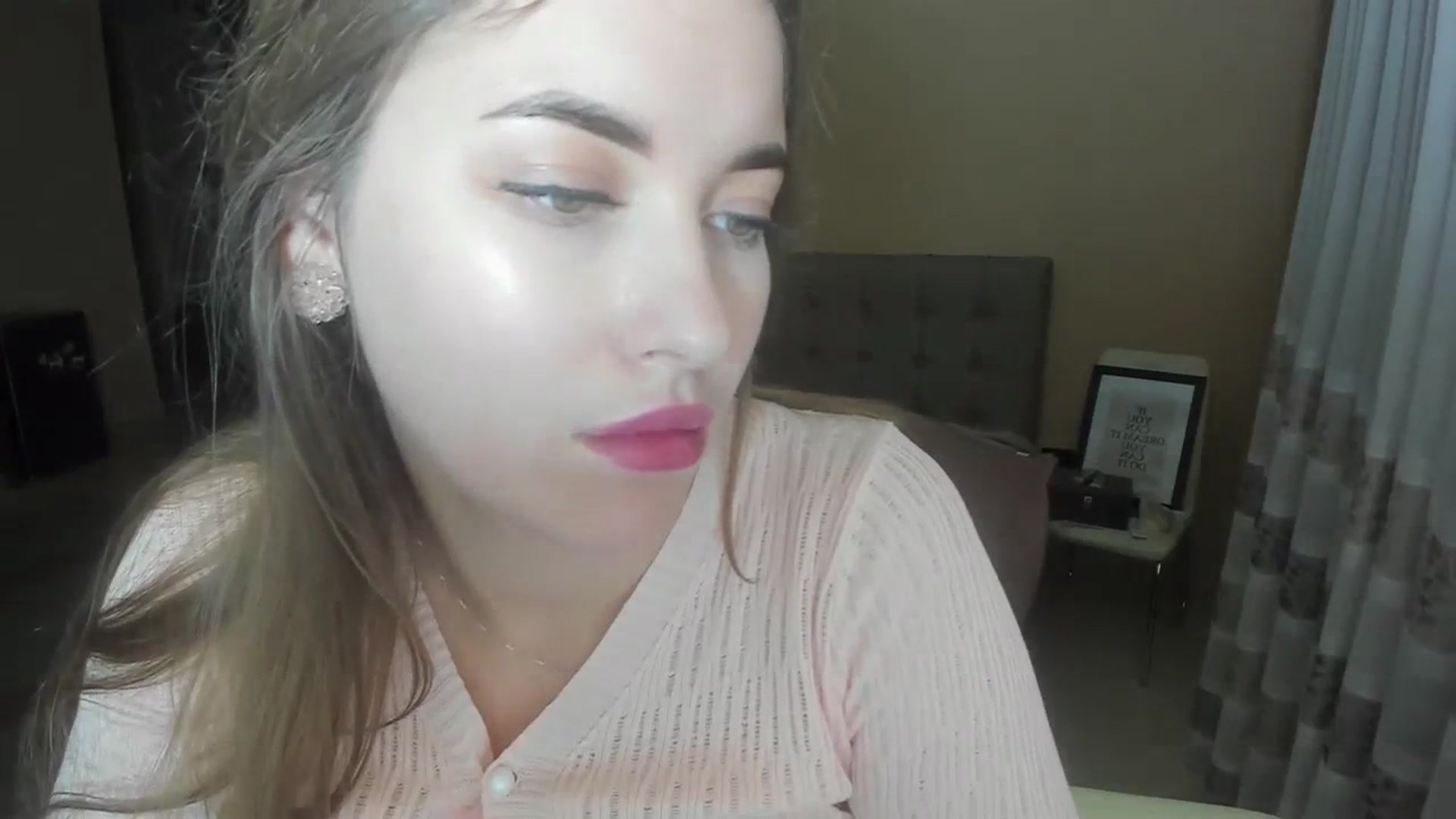 Gallery image thumbnail from SweetBlonde20's myfreecams stream on, 03/01/2024, 17:06 image 20 of 20