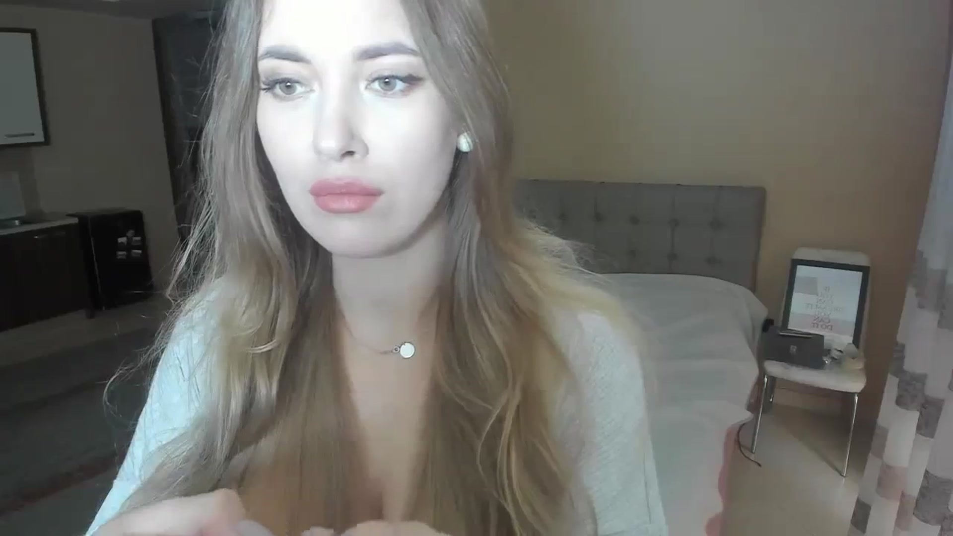 Gallery image thumbnail from SweetBlonde20's myfreecams stream on, 03/17/2024, 17:27 image 5 of 20