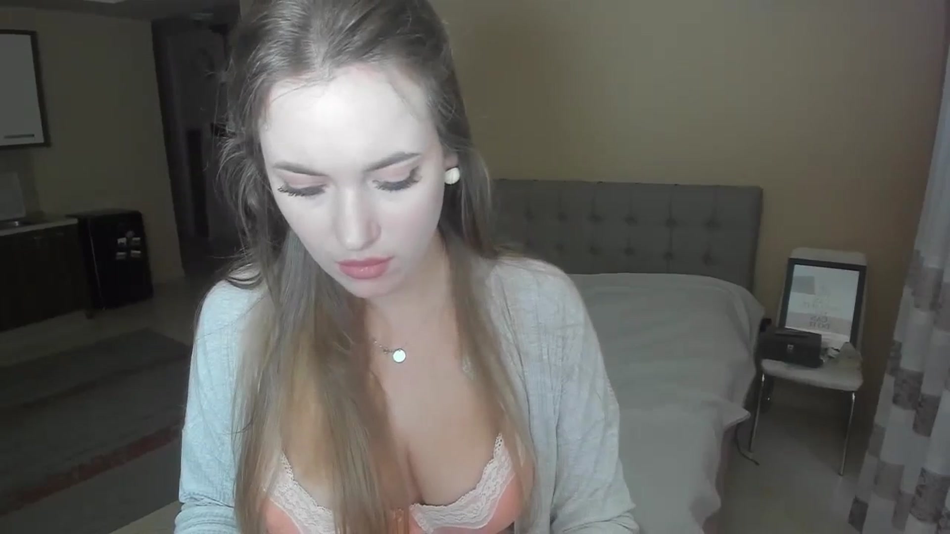 Gallery image thumbnail from SweetBlonde20's myfreecams stream on, 03/17/2024, 17:27 image 10 of 20