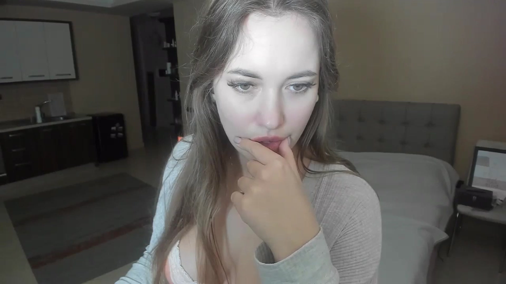 Gallery image thumbnail from SweetBlonde20's myfreecams stream on, 03/17/2024, 20:51 image 17 of 20