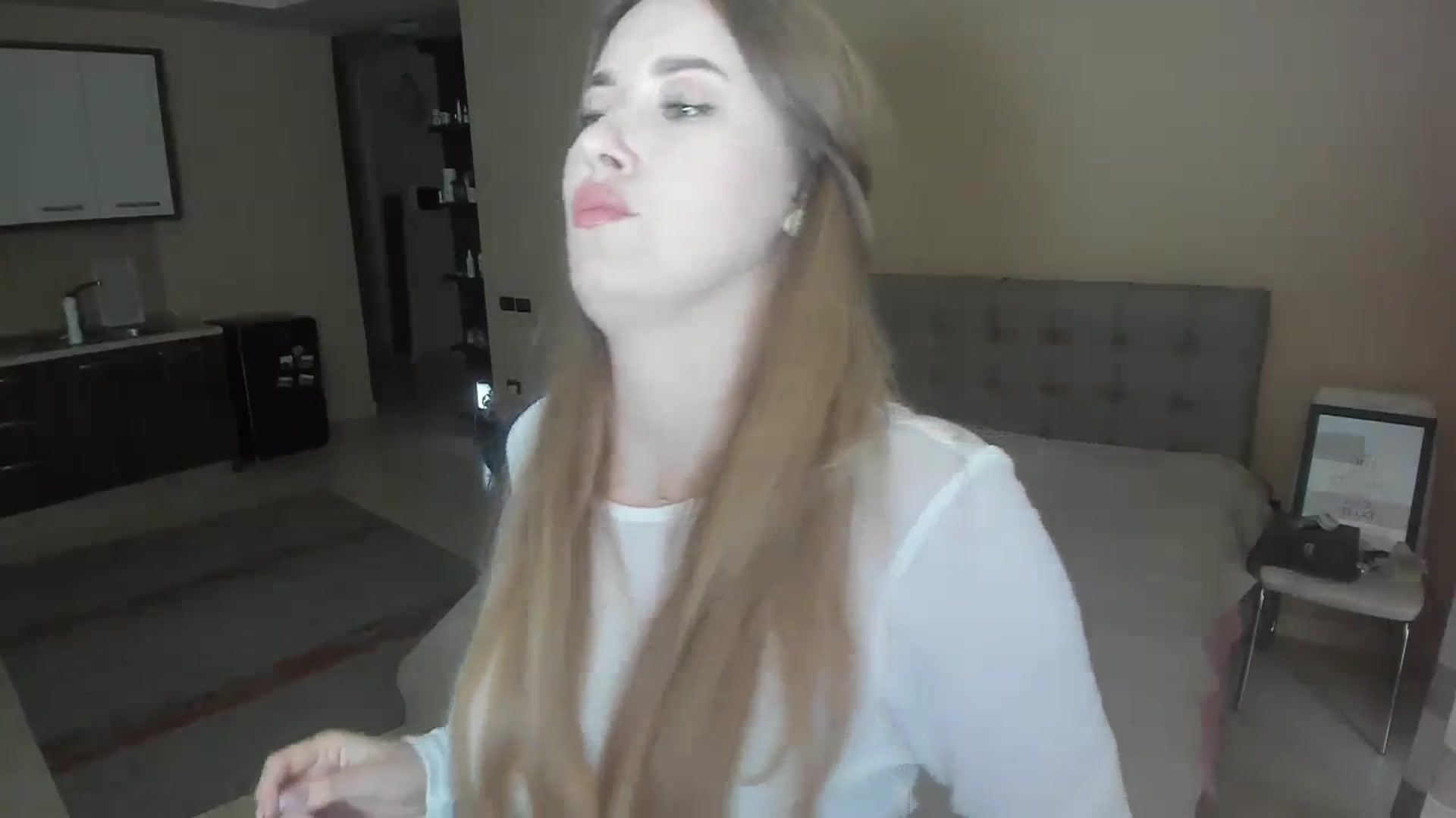 Gallery image thumbnail from SweetBlonde20's myfreecams stream on, 03/18/2024, 17:08 image 7 of 20