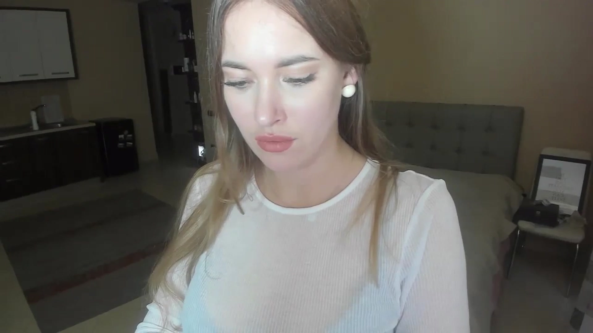 Gallery image thumbnail from SweetBlonde20's myfreecams stream on, 03/18/2024, 17:08 image 13 of 20