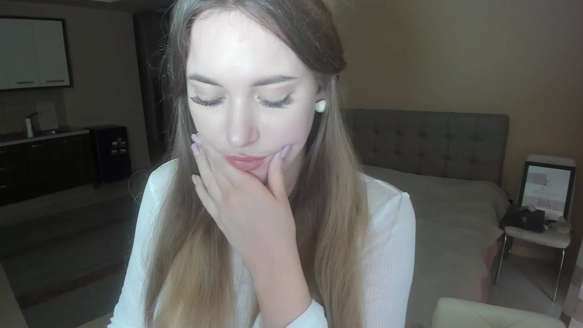 Gallery image thumbnail from SweetBlonde20's myfreecams stream on, 03/18/2024, 17:08 image 6 of 20