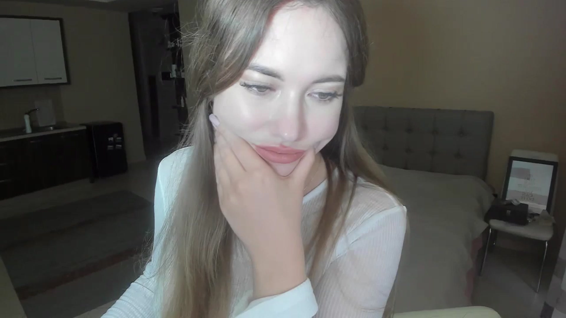 Gallery image thumbnail from SweetBlonde20's myfreecams stream on, 03/18/2024, 17:08 image 10 of 20