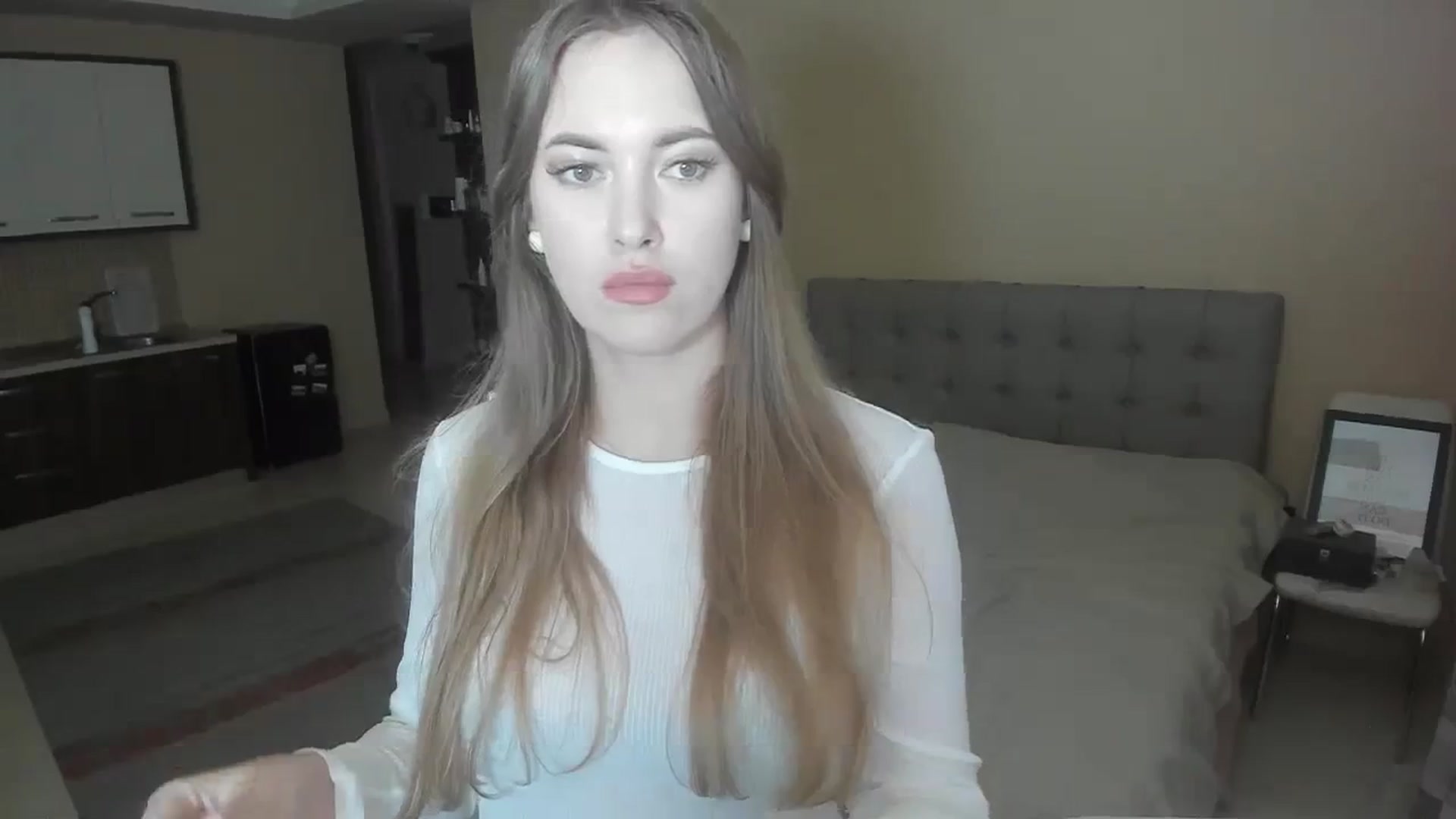 Gallery image thumbnail from SweetBlonde20's myfreecams stream on, 03/18/2024, 17:08 image 19 of 20