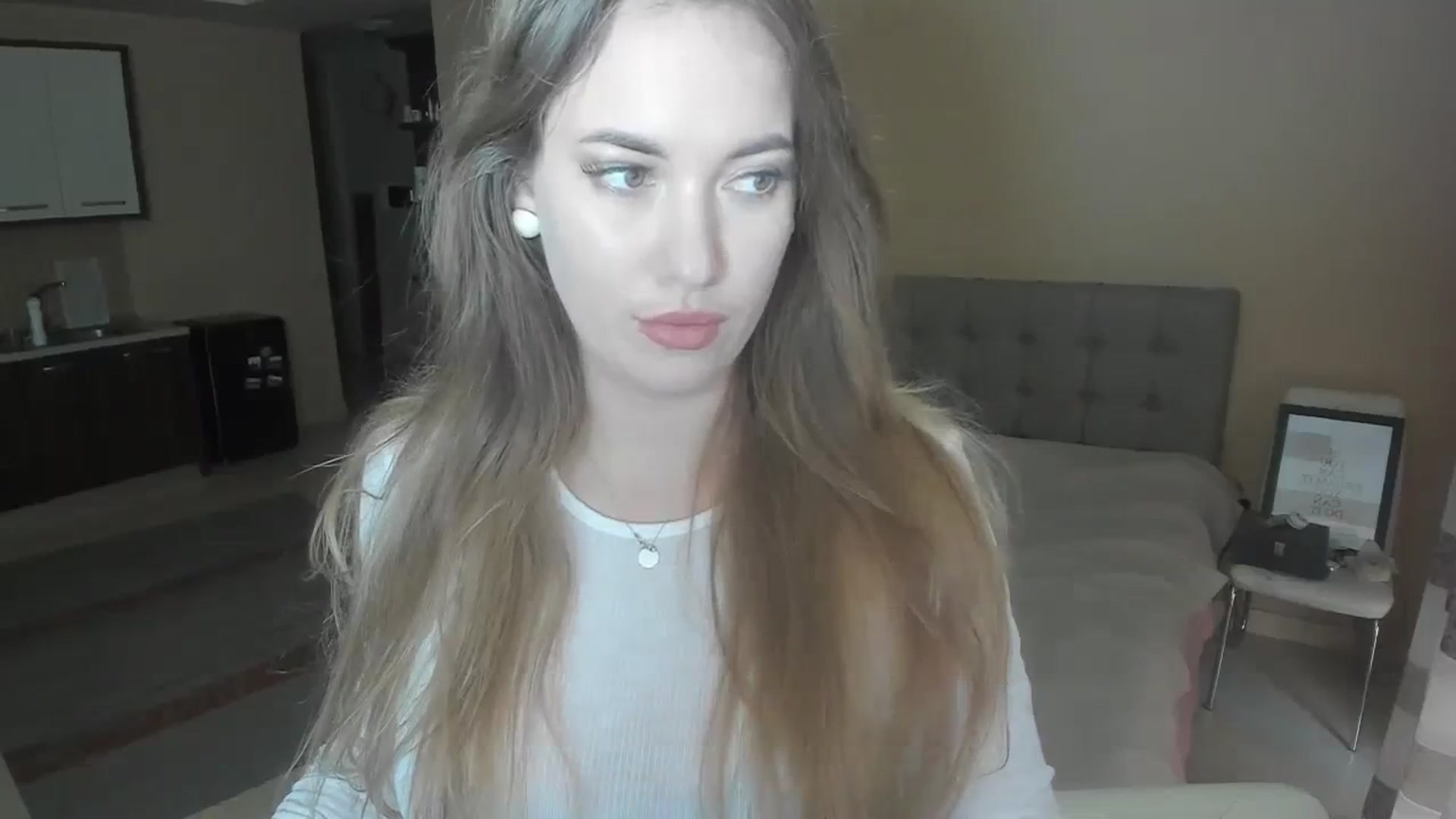 Gallery image thumbnail from SweetBlonde20's myfreecams stream on, 03/18/2024, 17:08 image 3 of 20