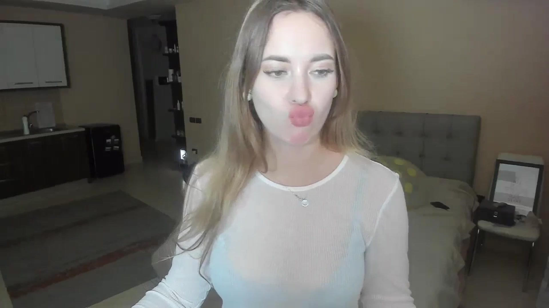 Gallery image thumbnail from SweetBlonde20's myfreecams stream on, 03/18/2024, 20:57 image 10 of 20