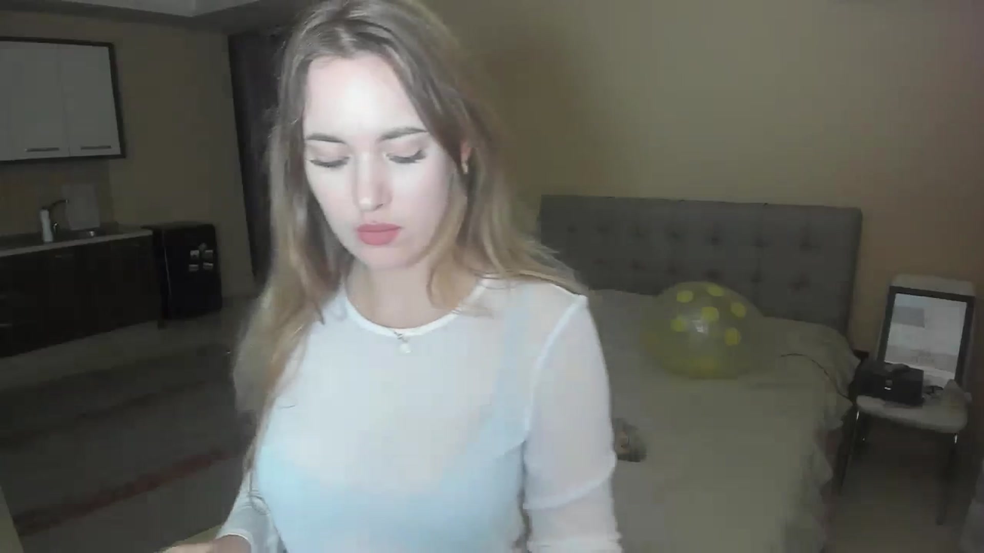Gallery image thumbnail from SweetBlonde20's myfreecams stream on, 03/18/2024, 20:57 image 15 of 20