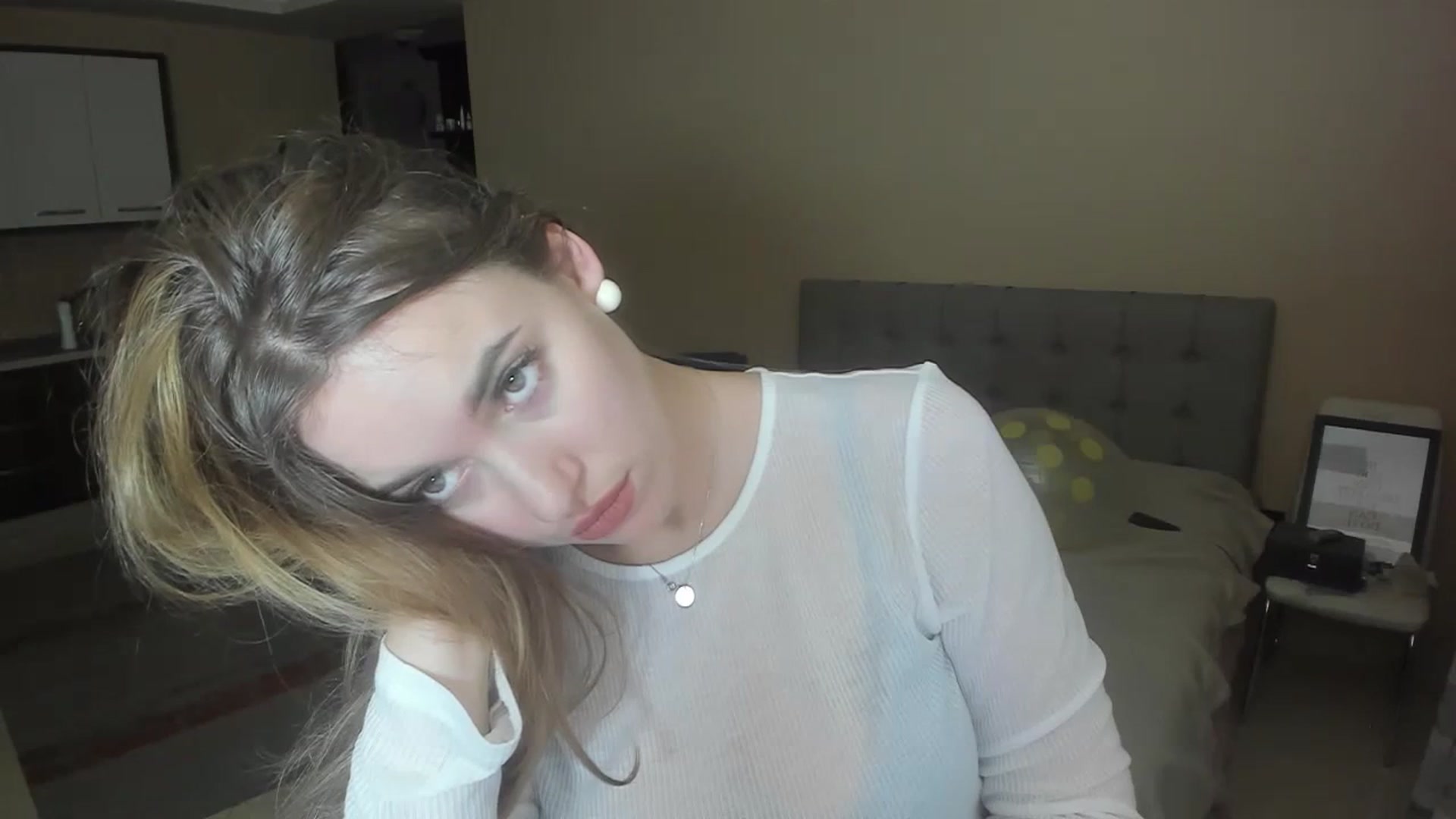 Gallery image thumbnail from SweetBlonde20's myfreecams stream on, 03/18/2024, 20:57 image 19 of 20